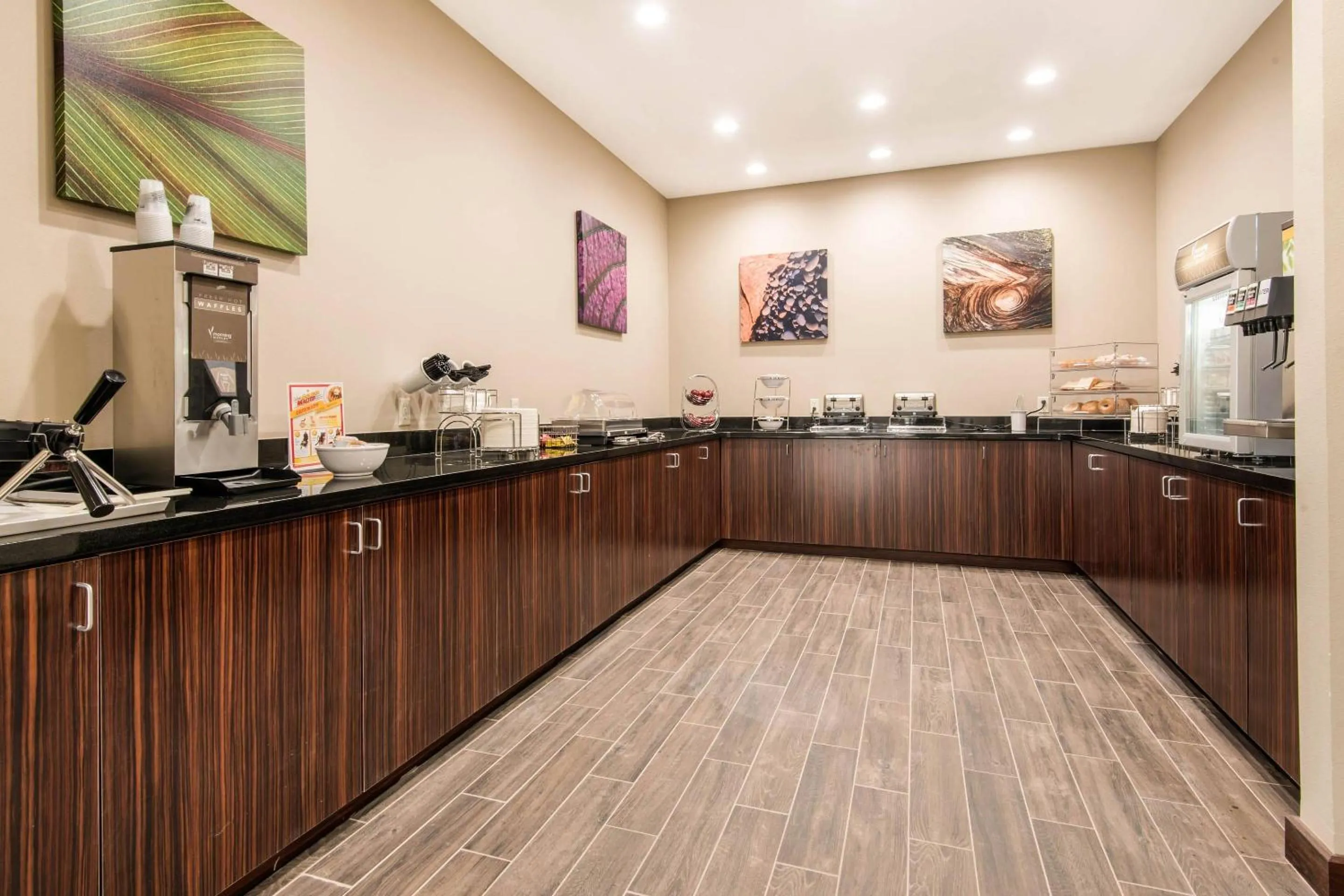 Breakfast in MainStay Suites Moab near Arches National Park