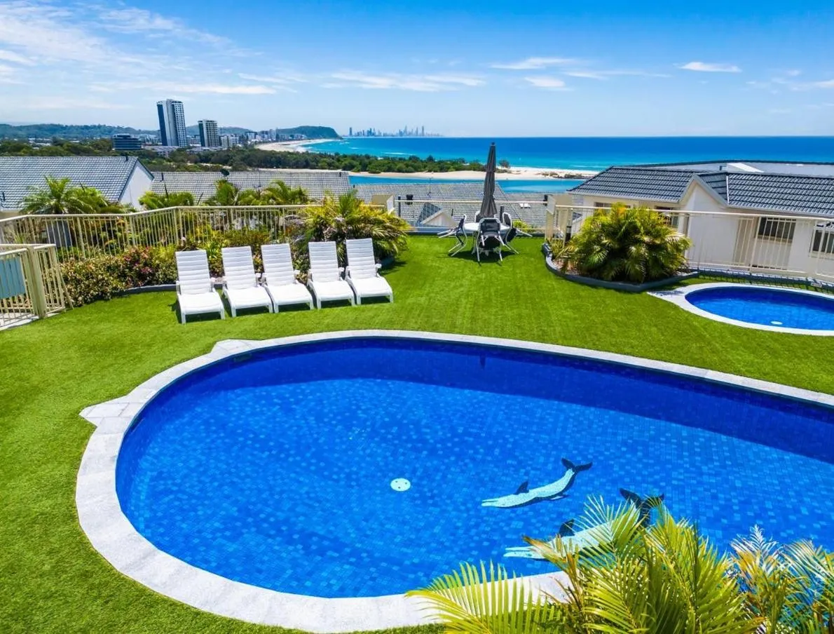 Swimming pool in The Hill Apartments Currumbin Beach