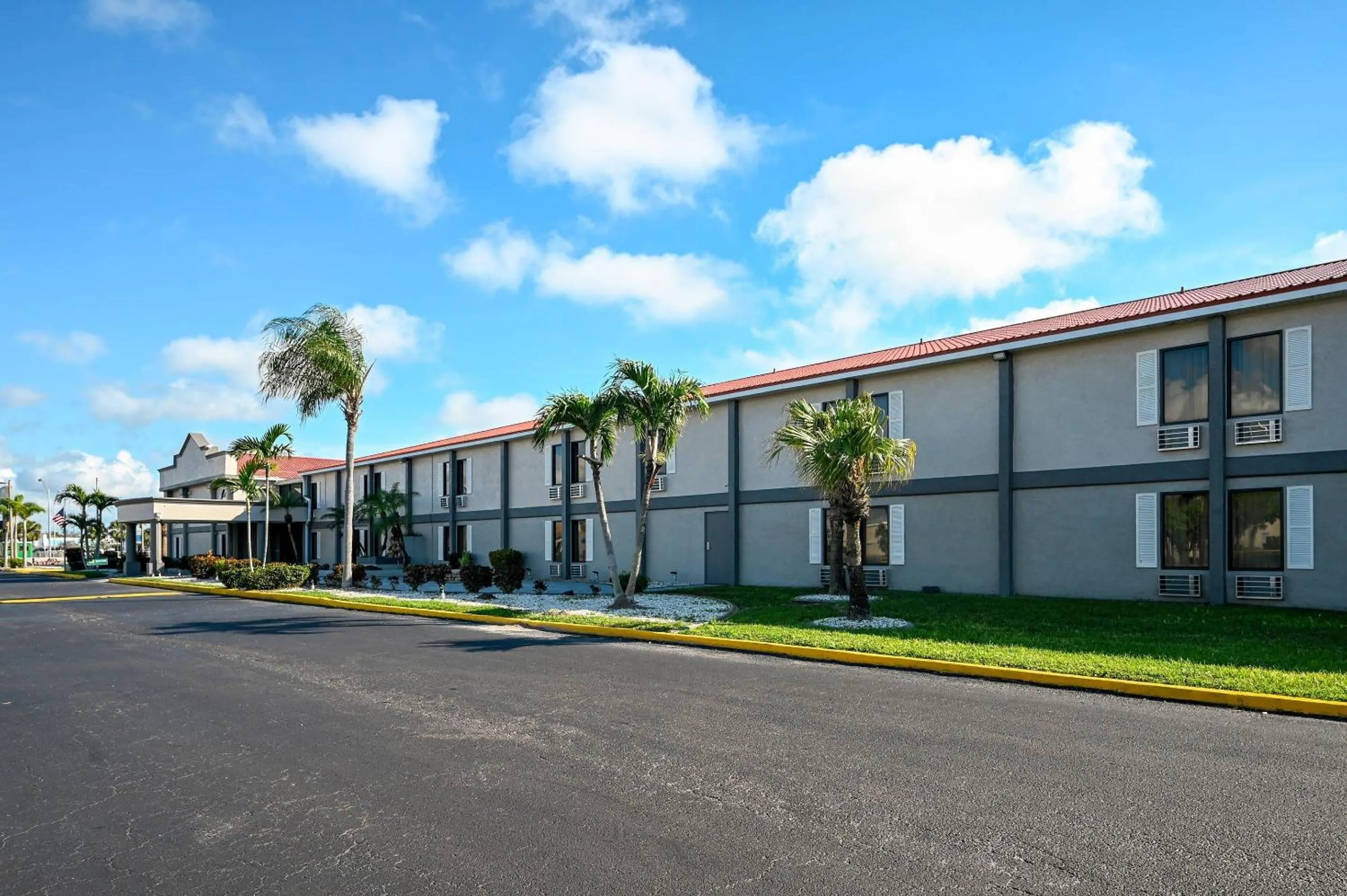 Property building in Quality Inn Fort Myers Cape Coral