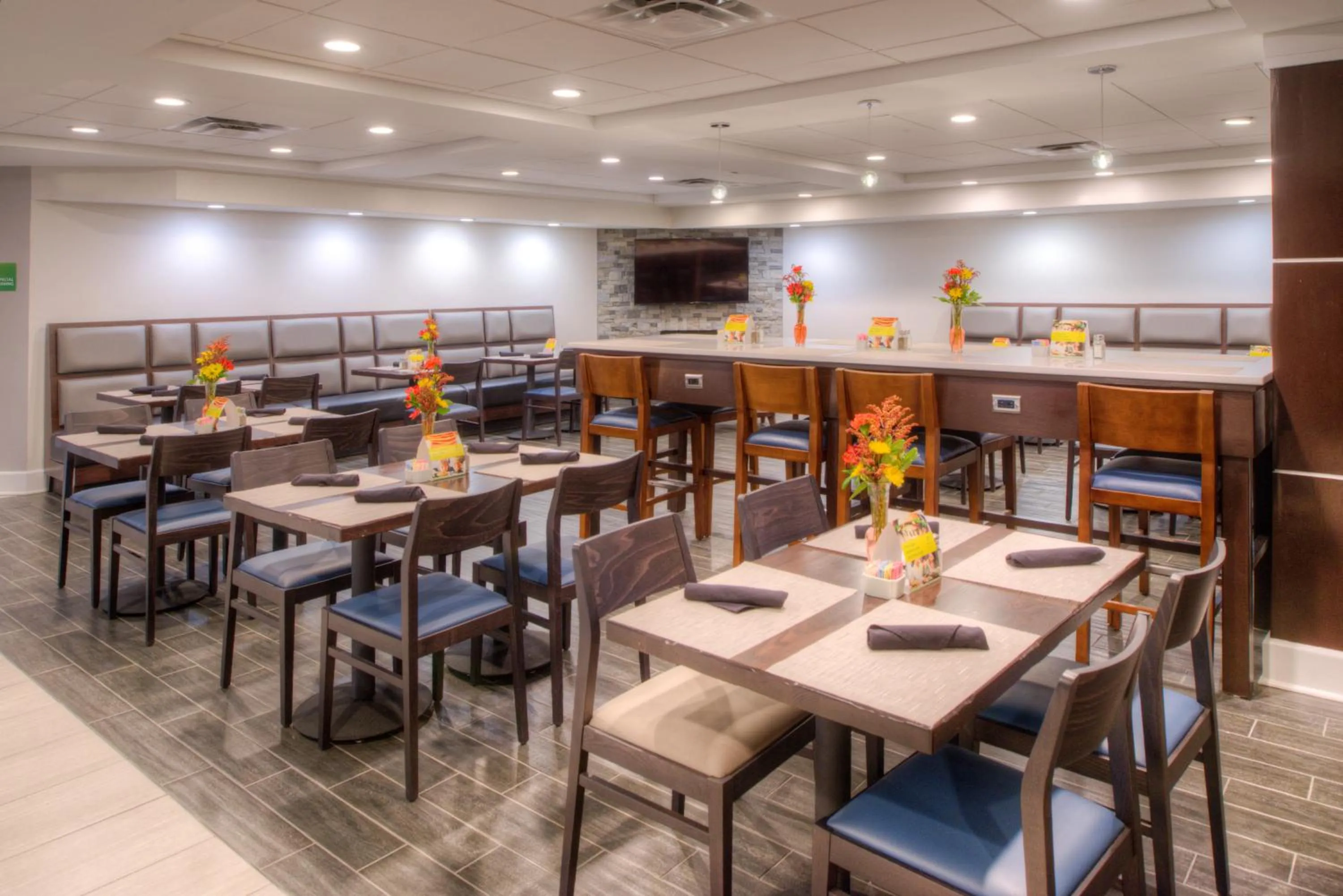 Restaurant/places to eat in Holiday Inn - Belcamp - Aberdeen Area by IHG