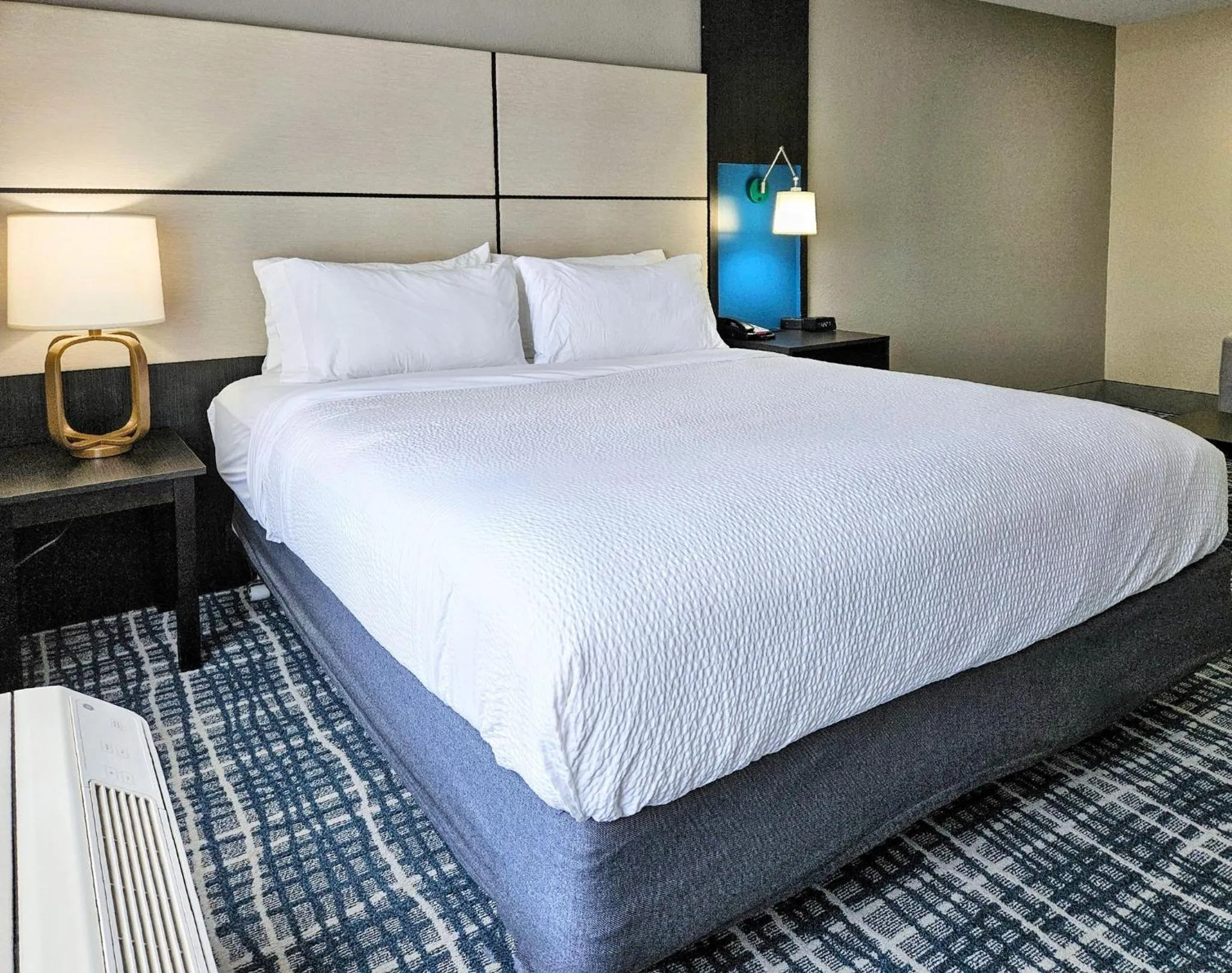 Photo of the whole room, Bed in Holiday Inn - Belcamp - Aberdeen Area by IHG