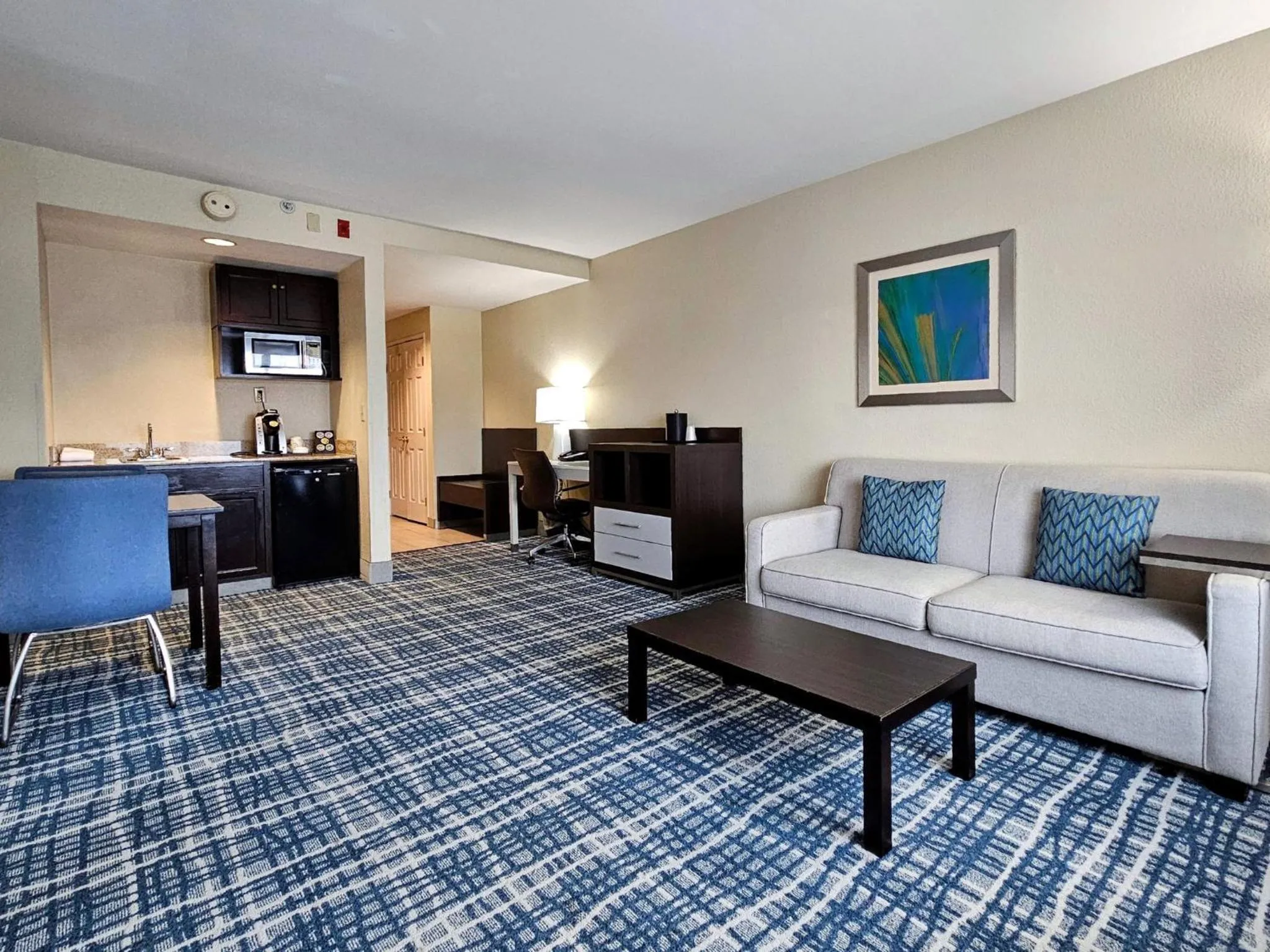 Photo of the whole room in Holiday Inn - Belcamp - Aberdeen Area by IHG