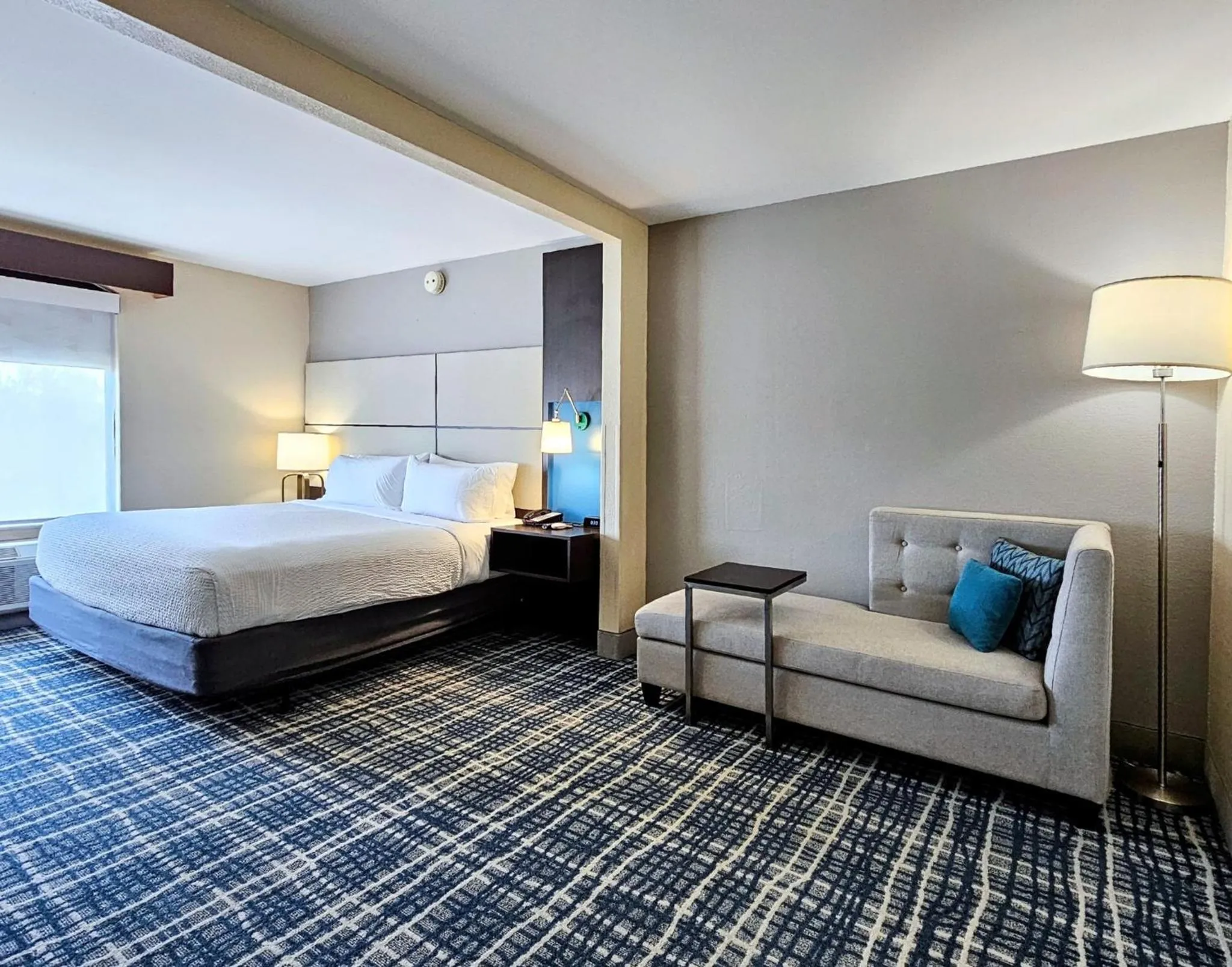 Photo of the whole room, Bed in Holiday Inn - Belcamp - Aberdeen Area by IHG