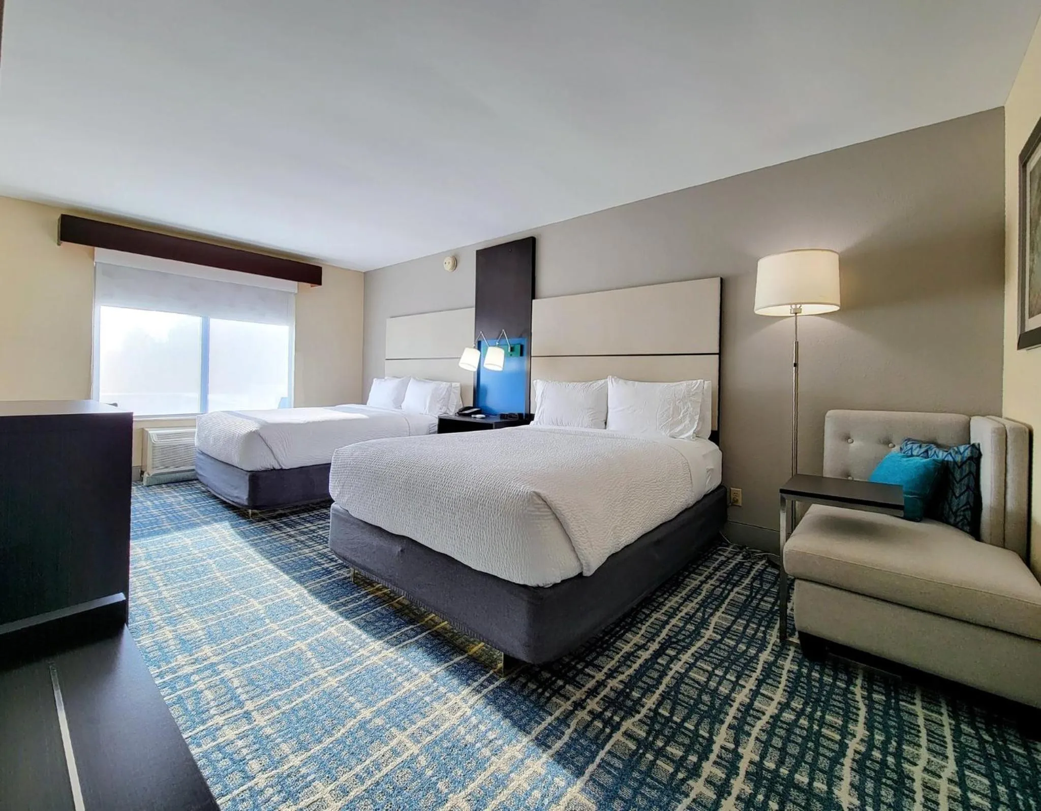 Photo of the whole room, Bed in Holiday Inn - Belcamp - Aberdeen Area by IHG