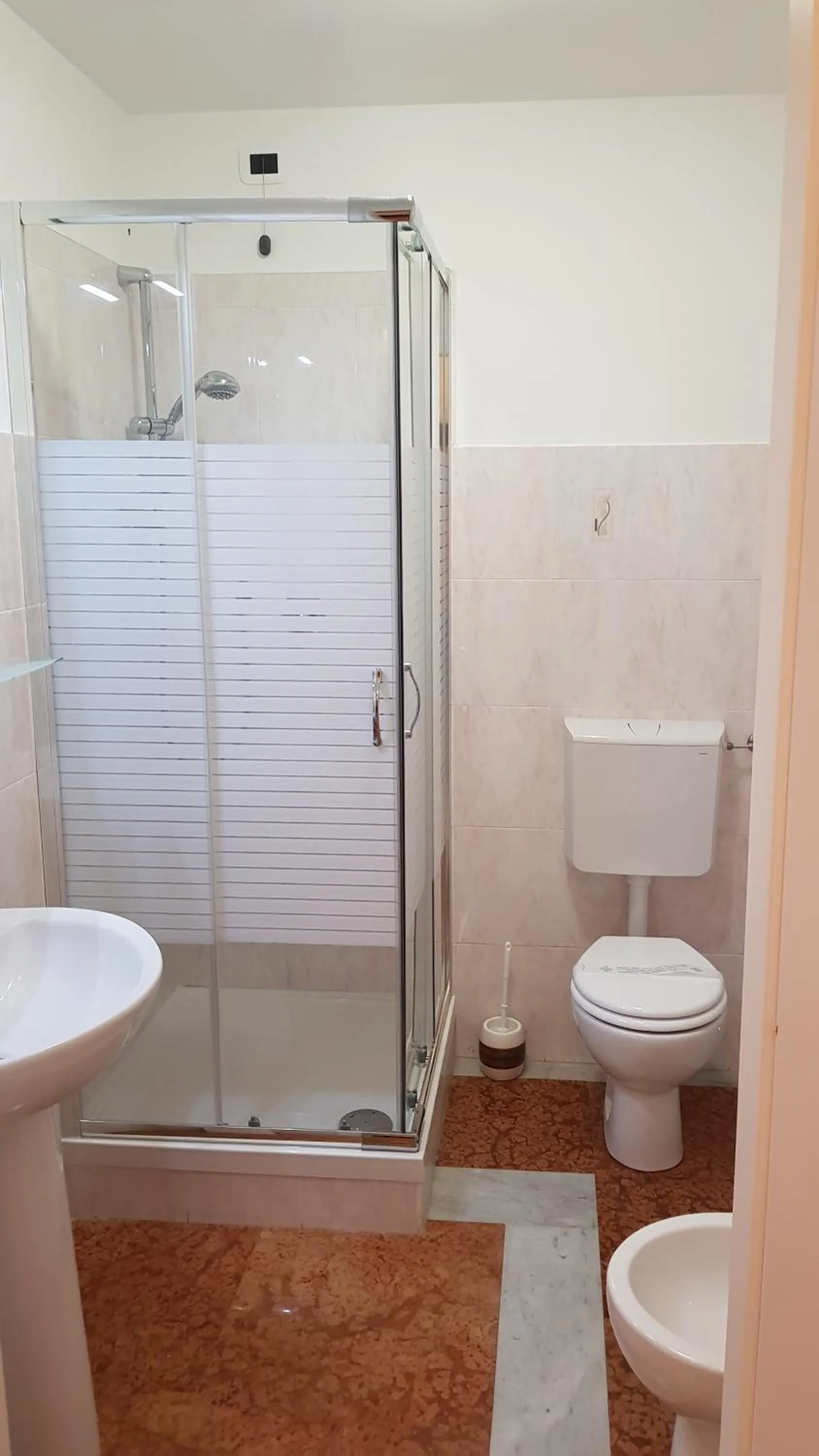 Shower in Il Giardino dei Limoni Room & Apartments