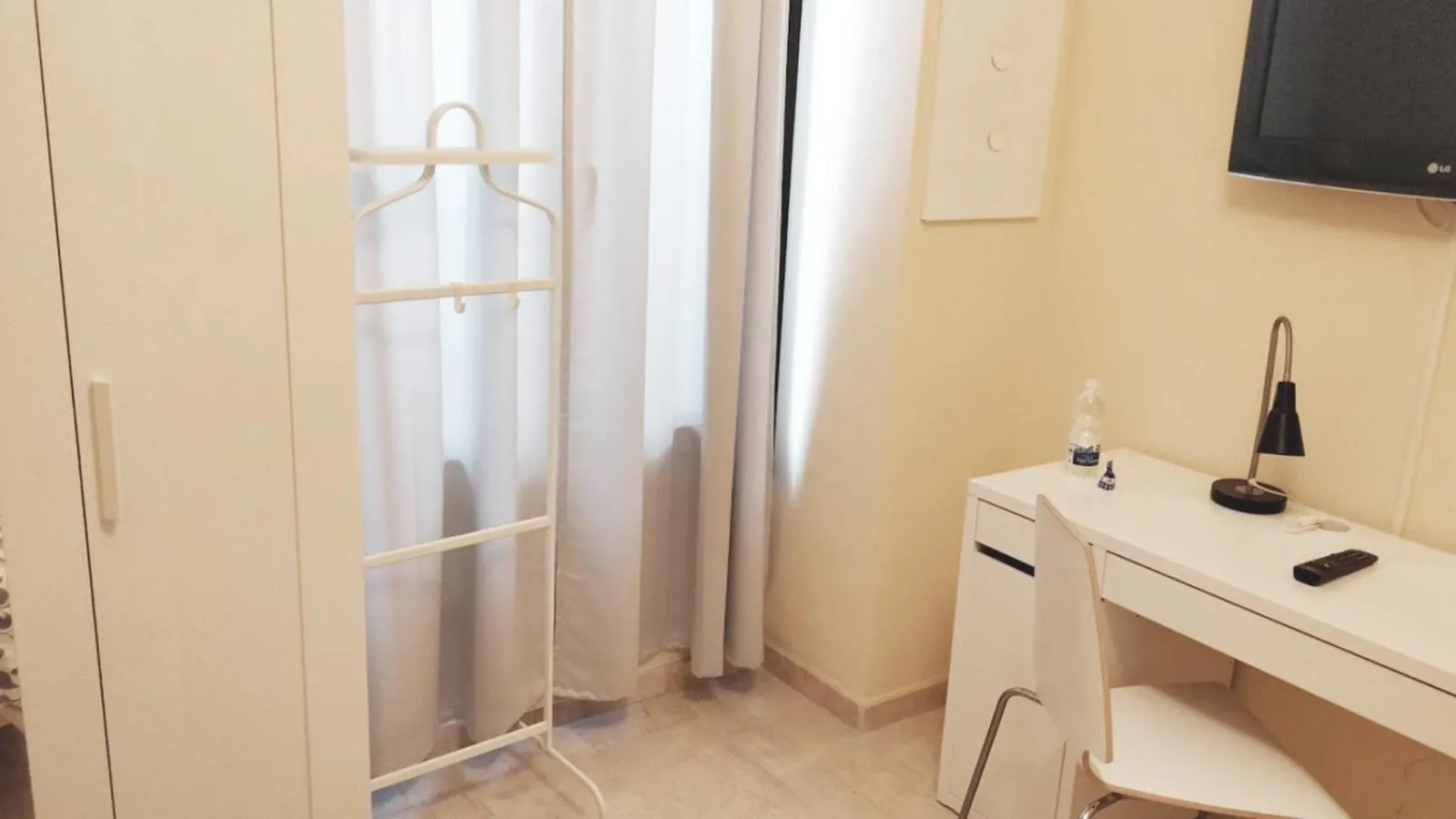 Bedroom in Carretería Center Apartments