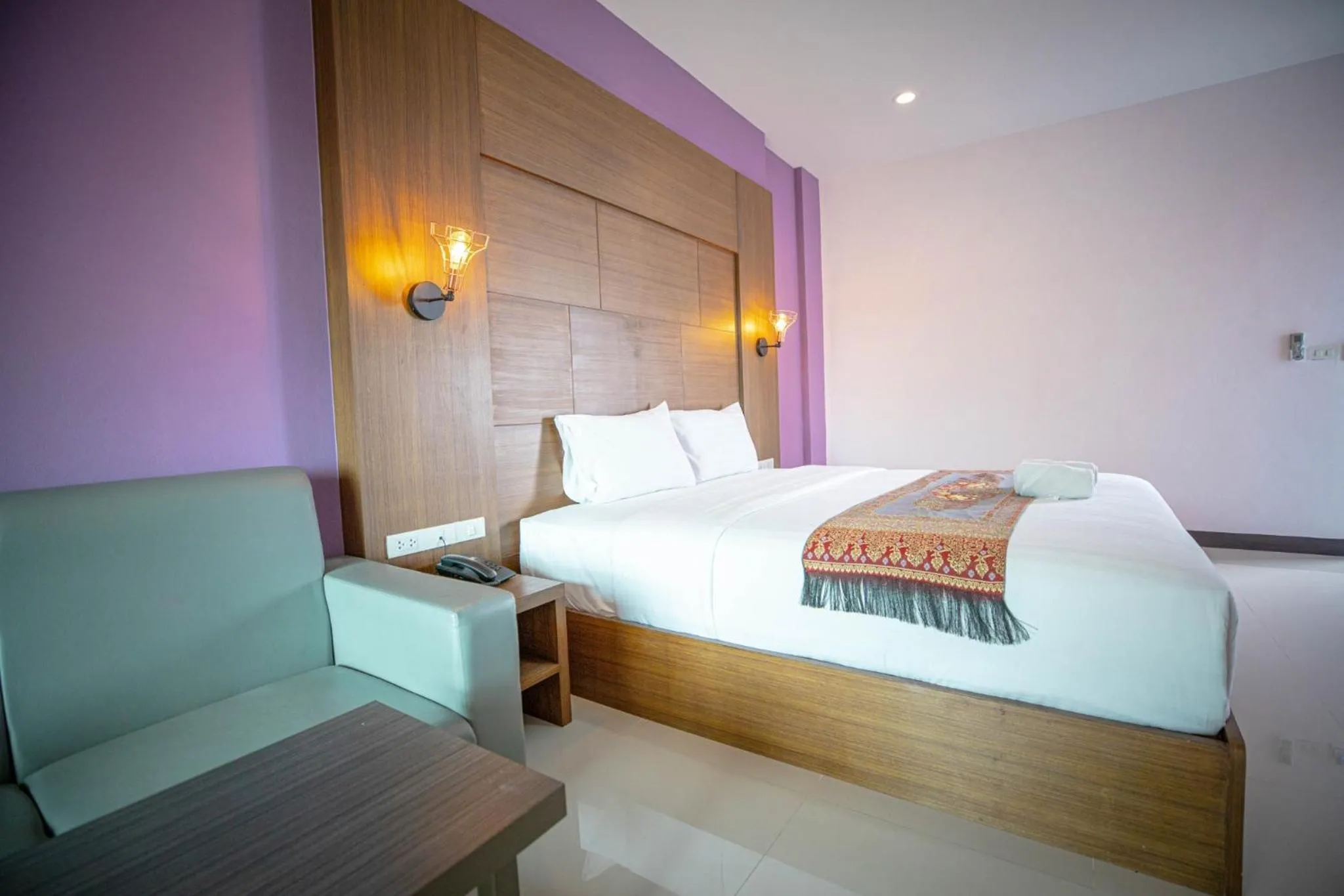 Photo of the whole room, Bed in Smart Hotel