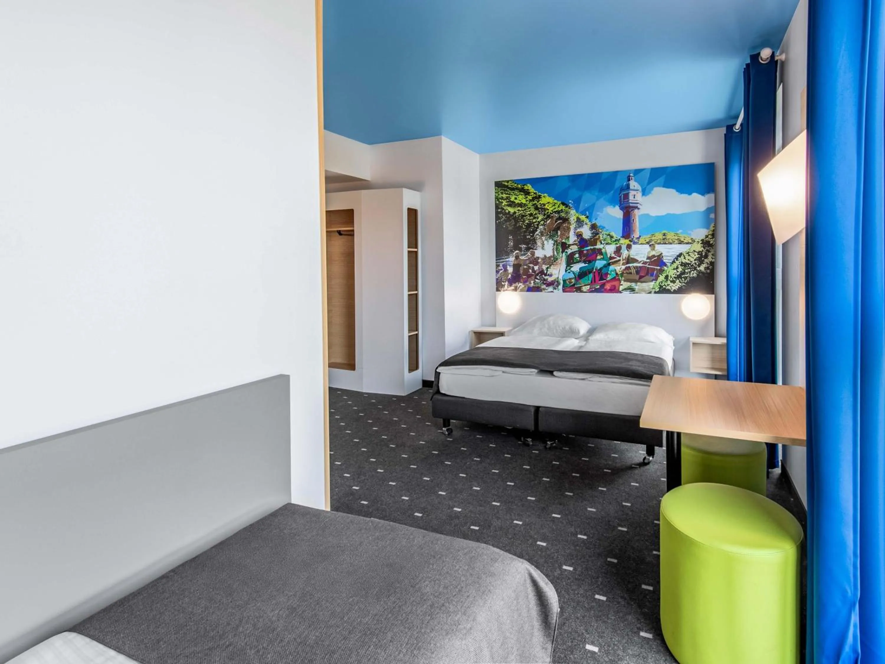 Photo of the whole room, Bed in B&B Hotel Neu-Ulm