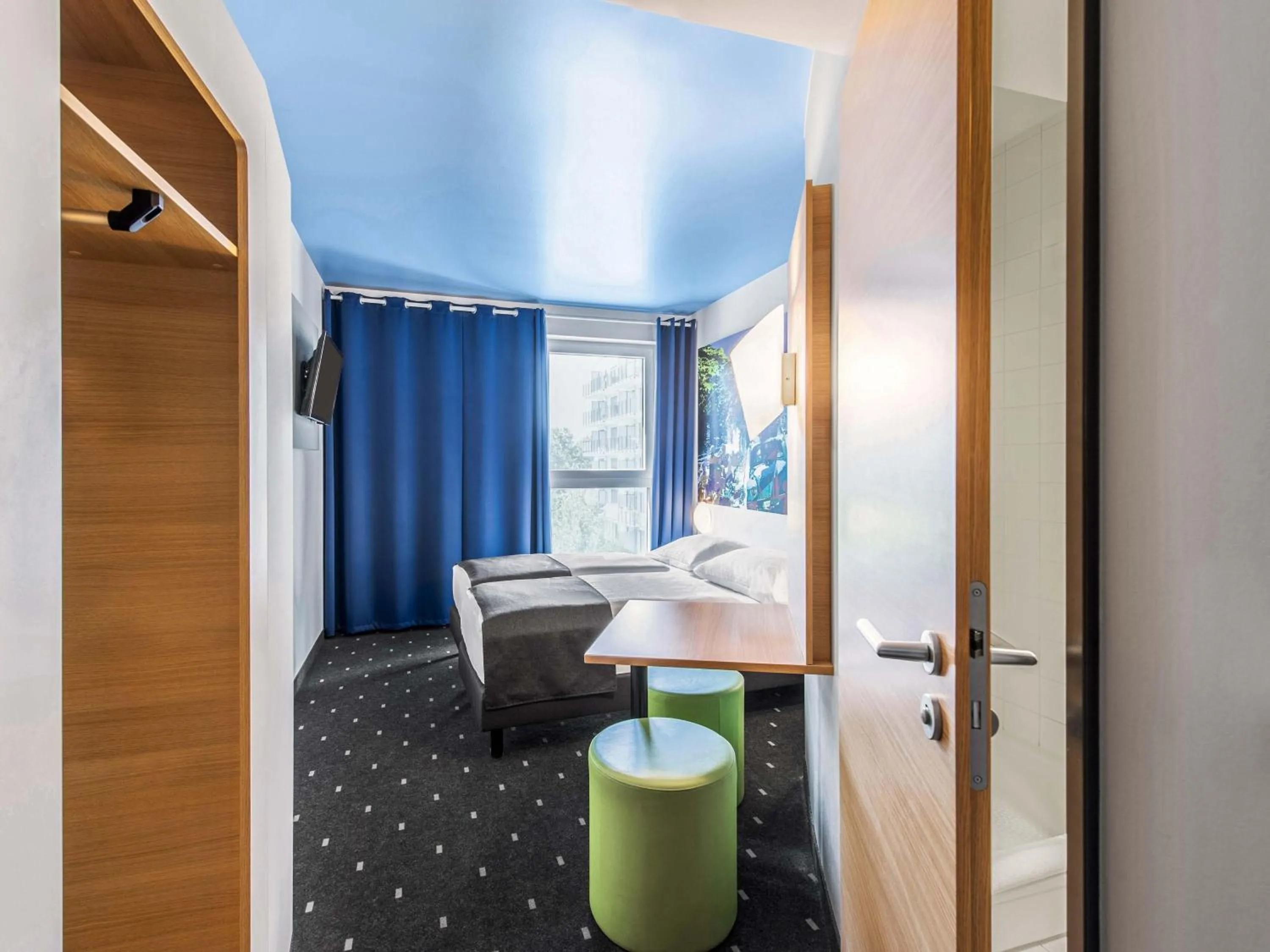 Photo of the whole room in B&B Hotel Neu-Ulm