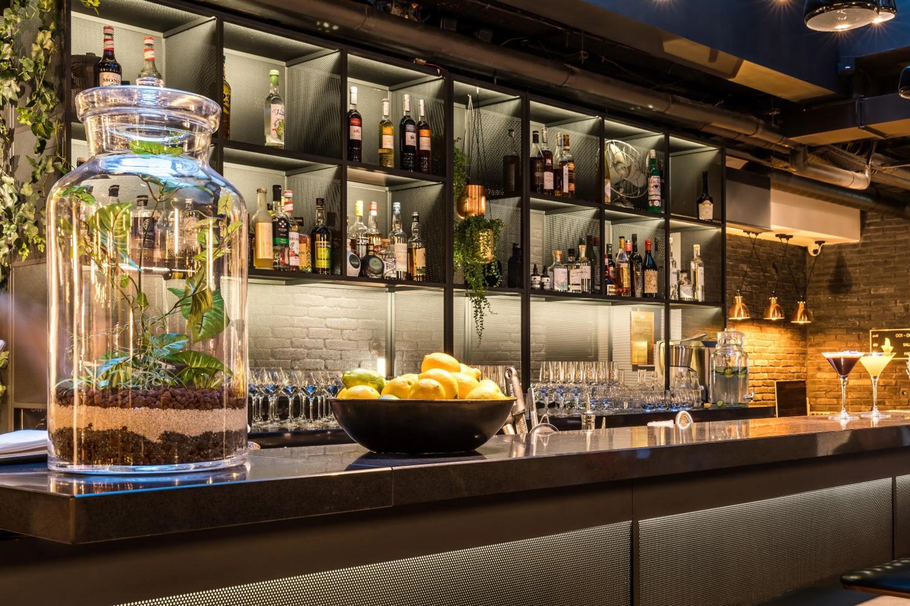 Lounge or bar in Laz' Hotel Spa Urbain Paris