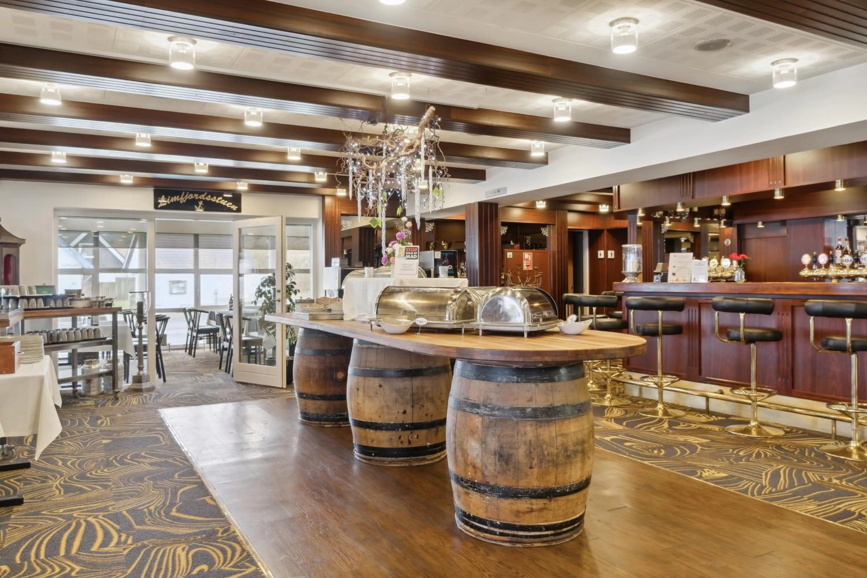 Restaurant/places to eat in Hotel Pinenhus