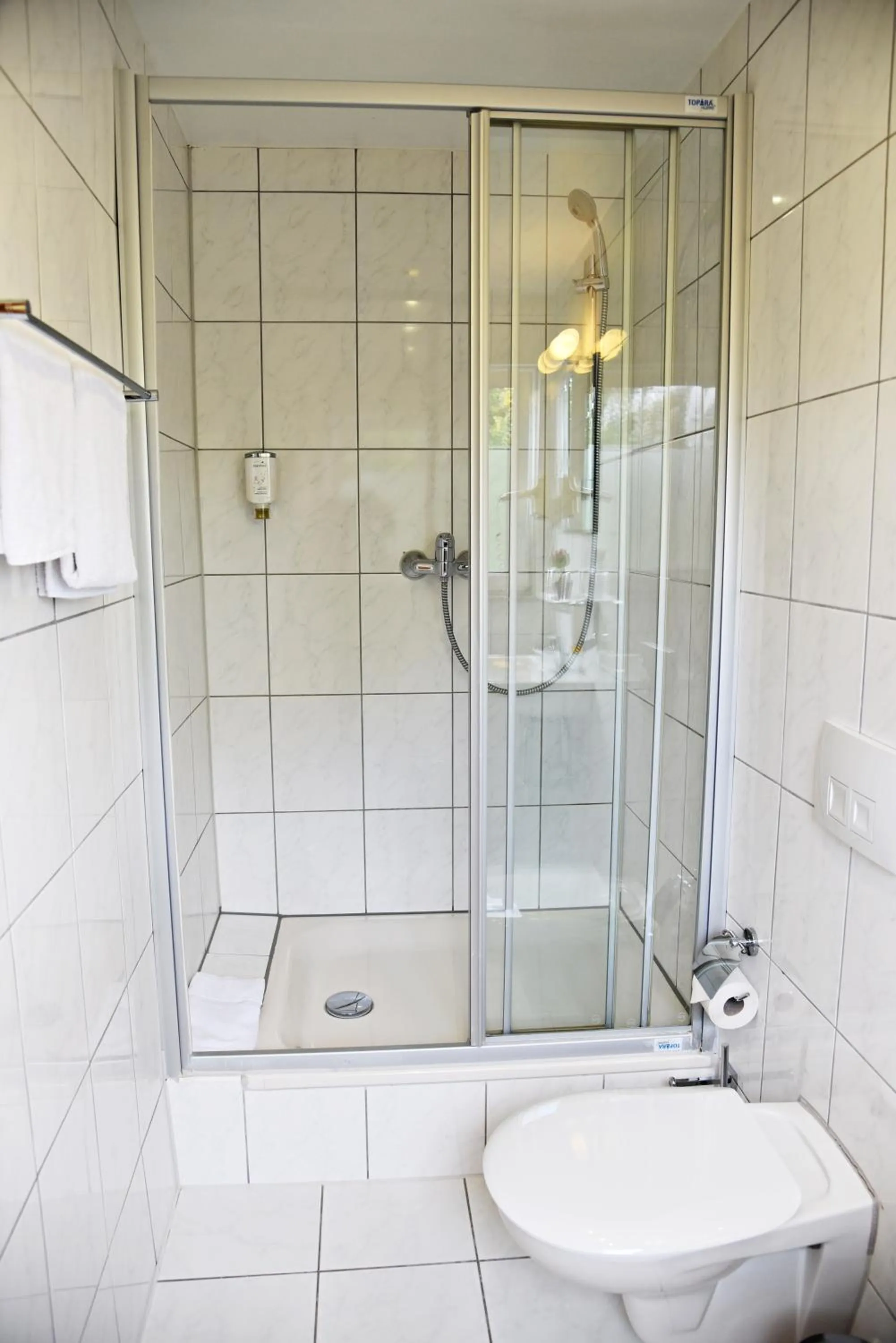 Bathroom in Garni-Hotel zur Krone