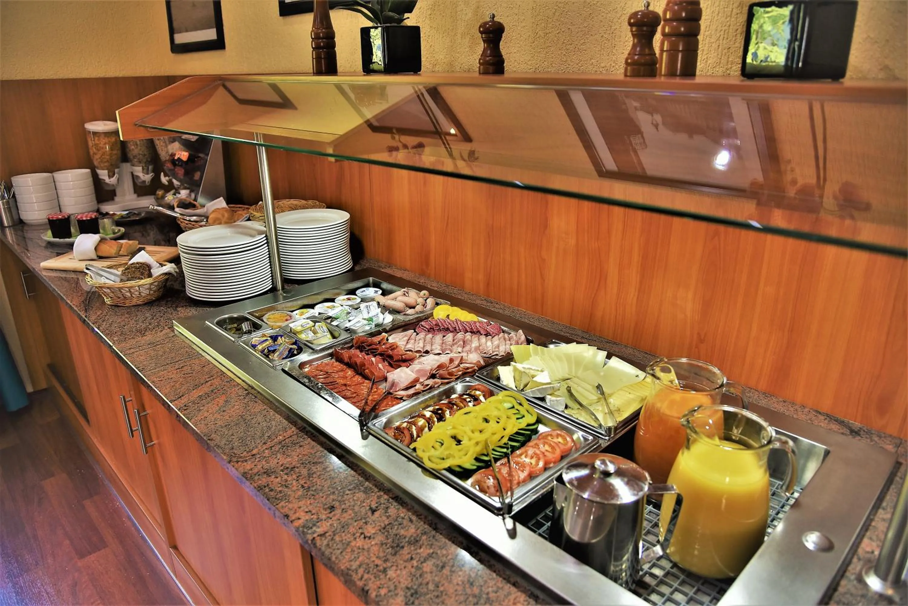 Buffet breakfast in Garni-Hotel zur Krone