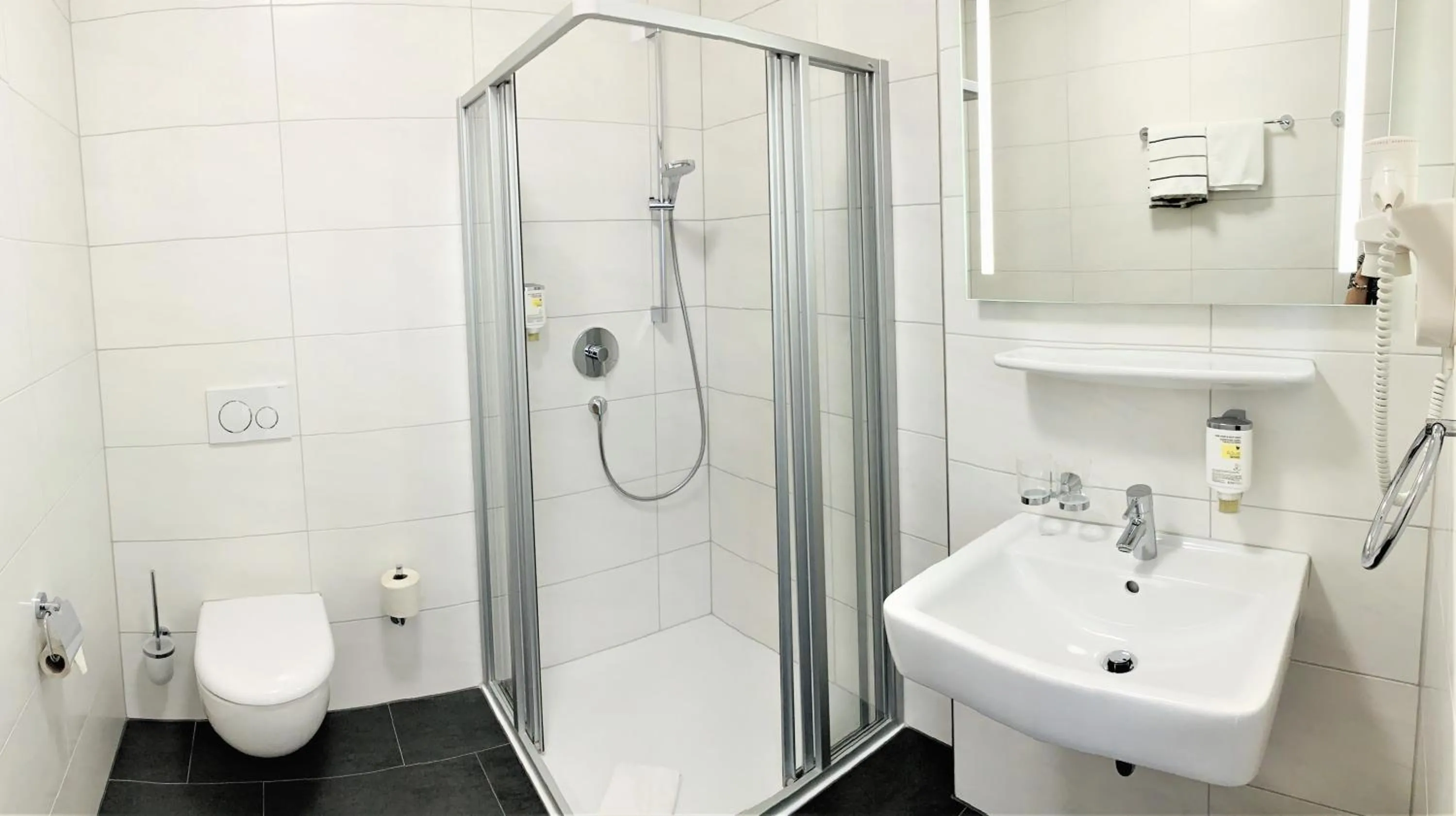 Bathroom in Garni-Hotel zur Krone