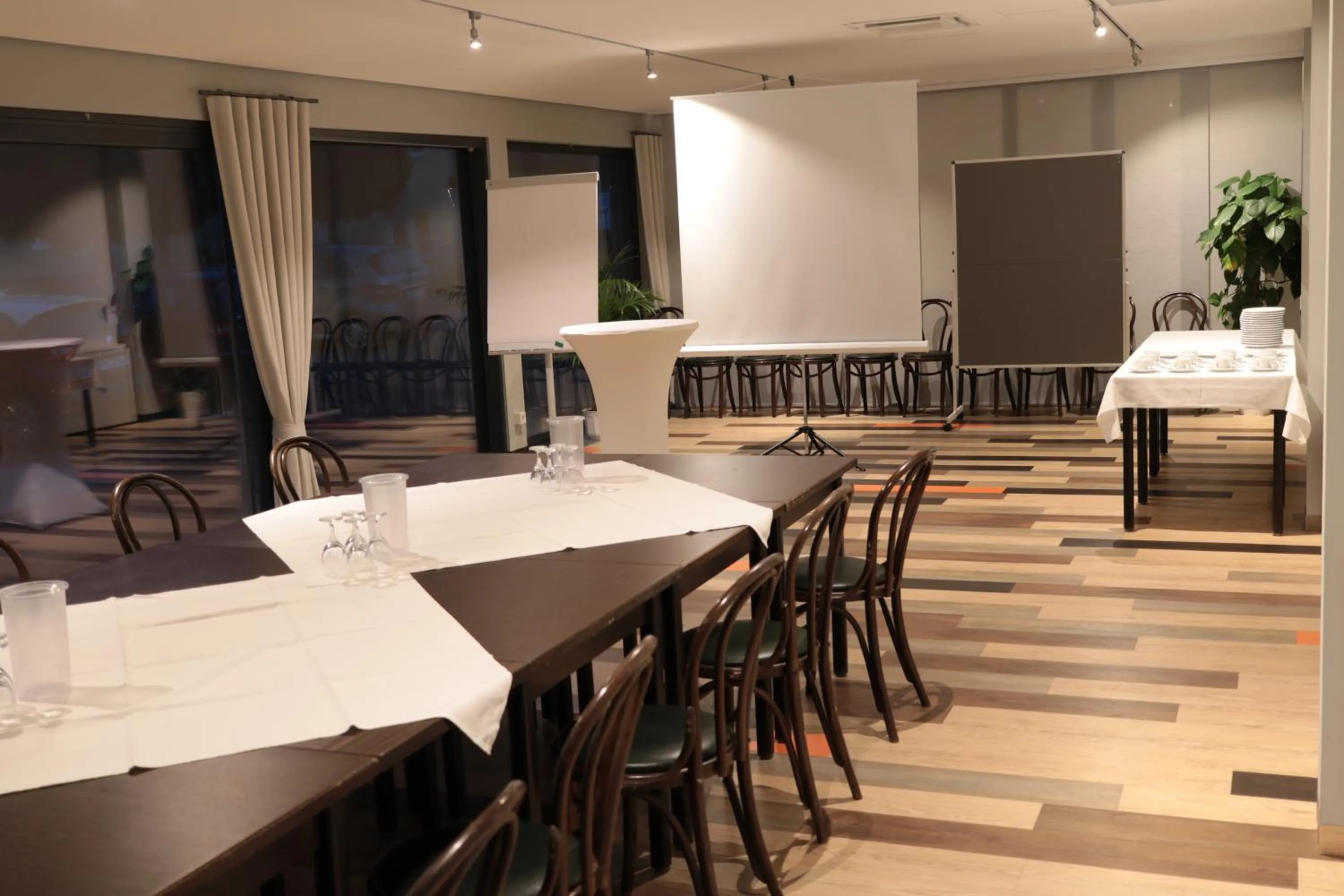 Restaurant/places to eat in Radduscher Hafen