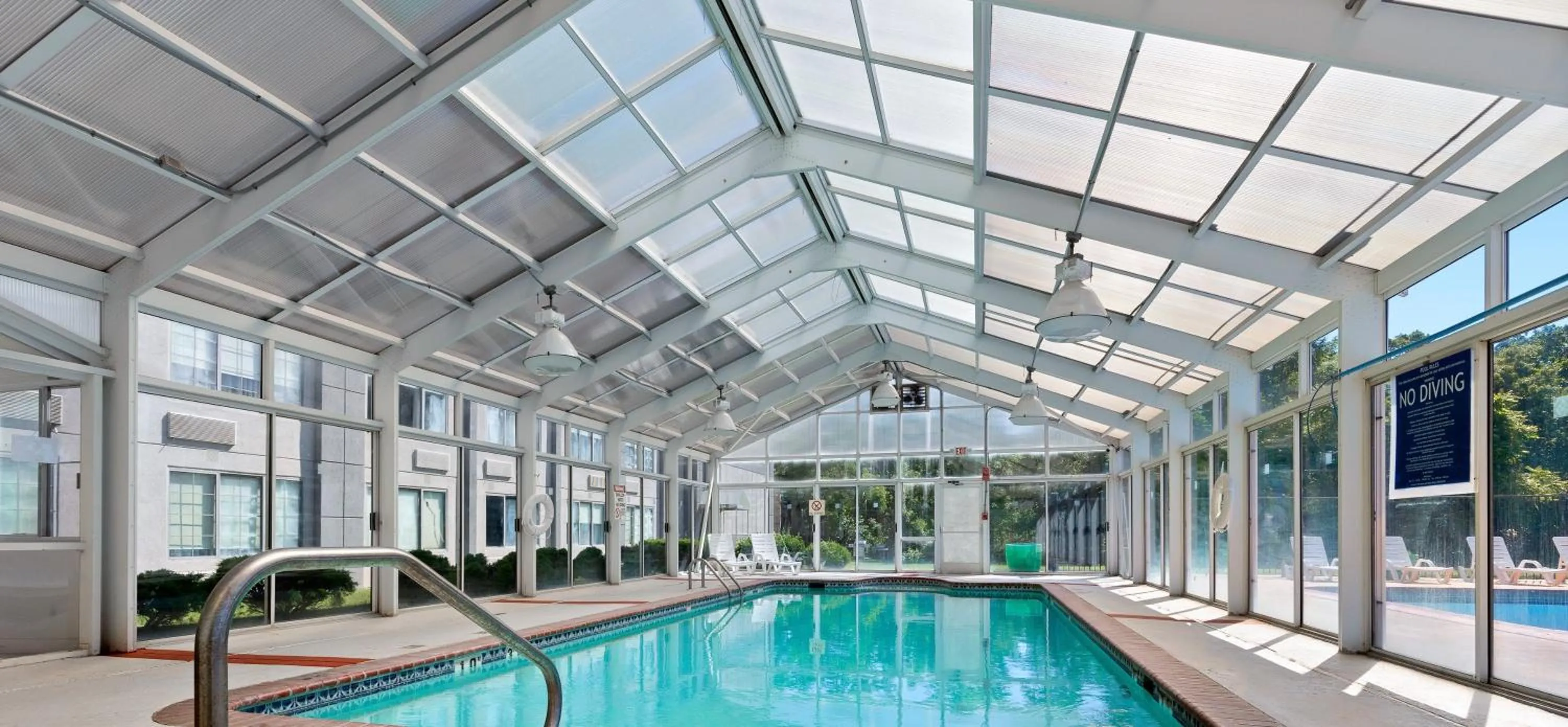 Swimming pool in Wyndham Garden Manassas