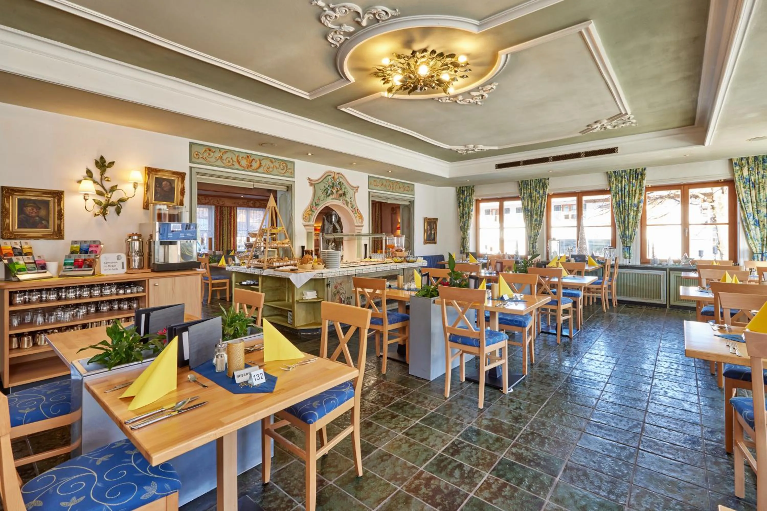 Restaurant/places to eat in Alpenhotel Rieger
