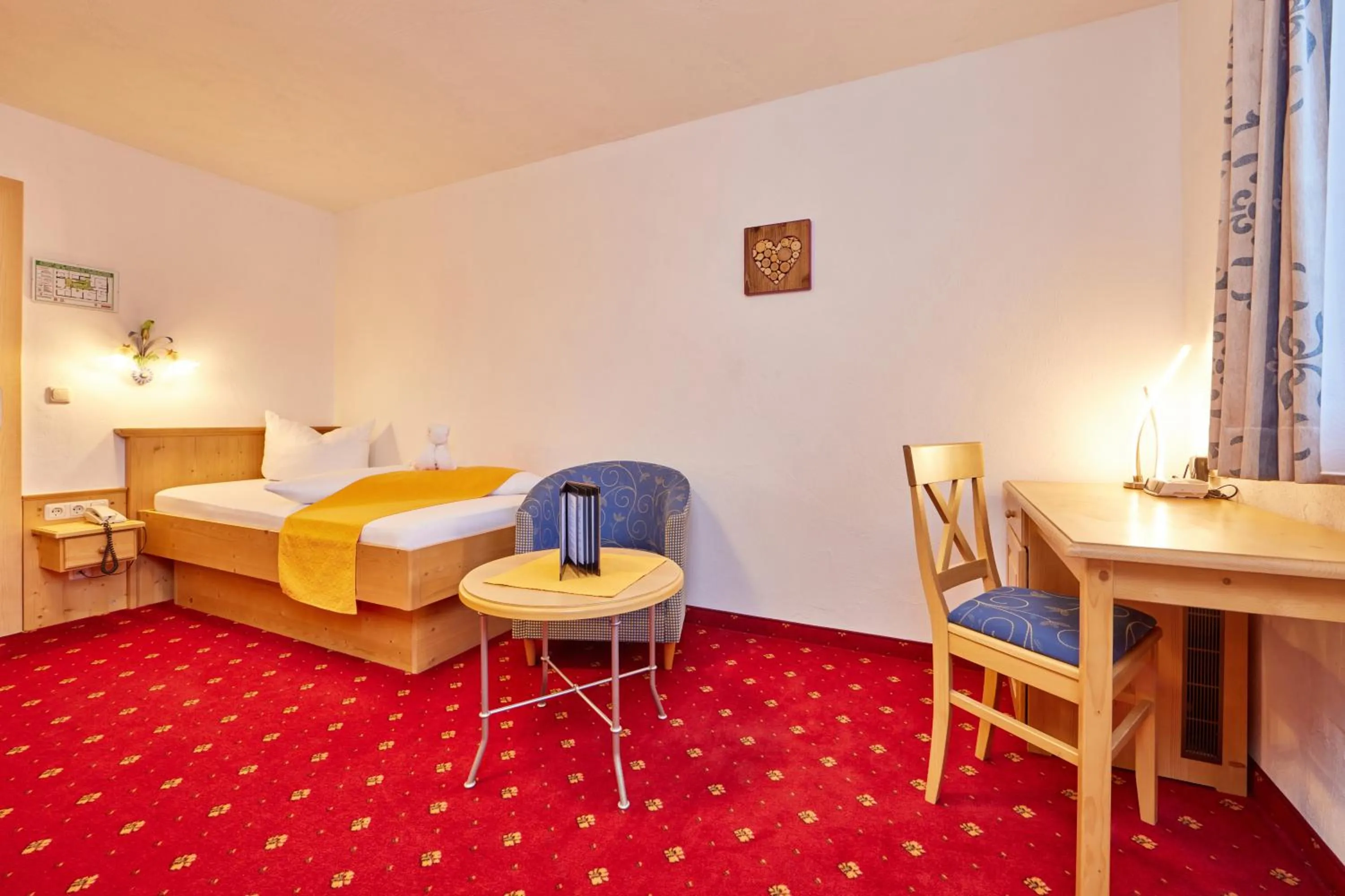 Photo of the whole room, Bed in Alpenhotel Rieger