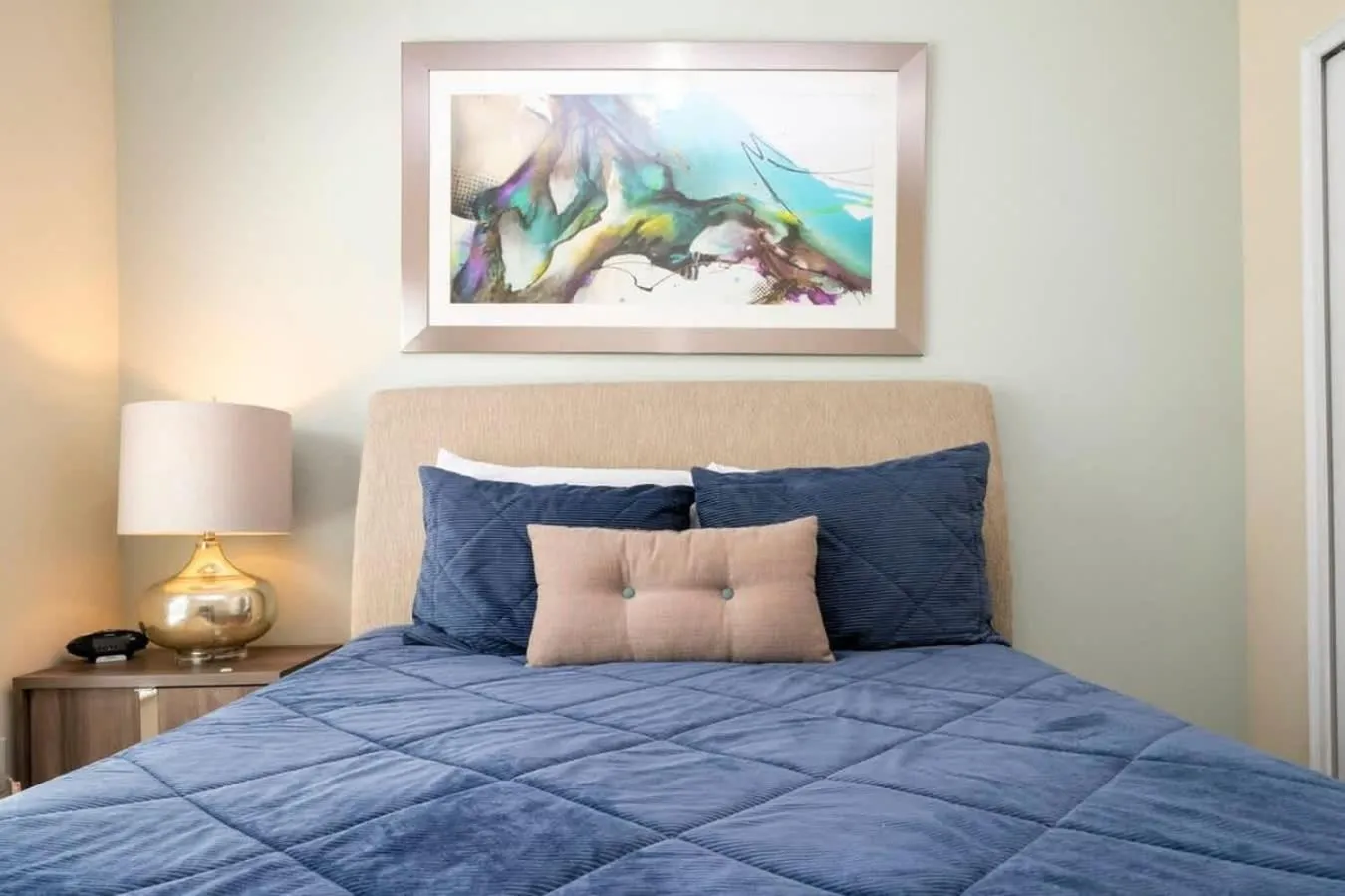 Bed in Five Bedrooms TownHome with Pool 4849