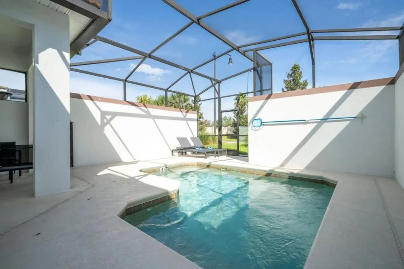 Five Bedrooms TownHome with Pool 4849