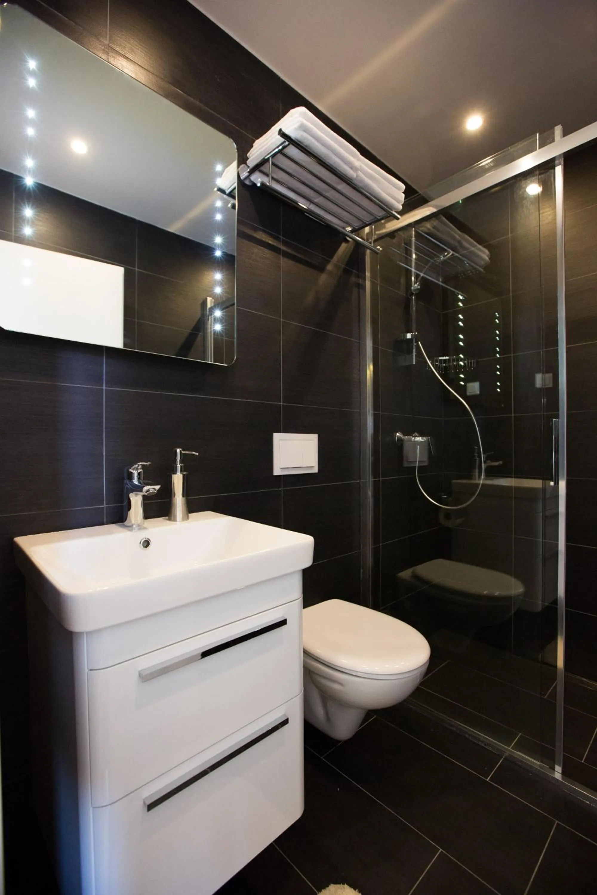 Bathroom in Scalini Palace