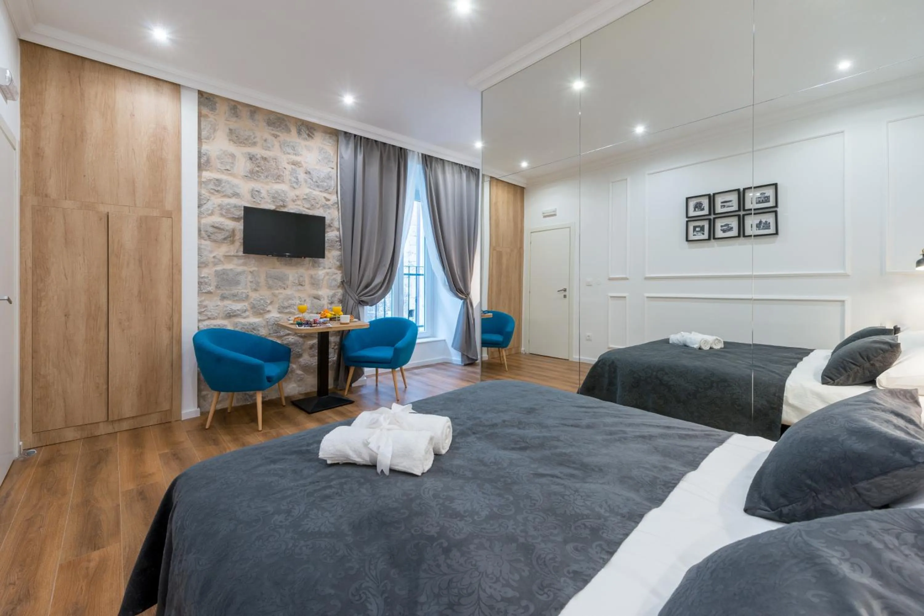 Bedroom, Bed in Scalini Palace