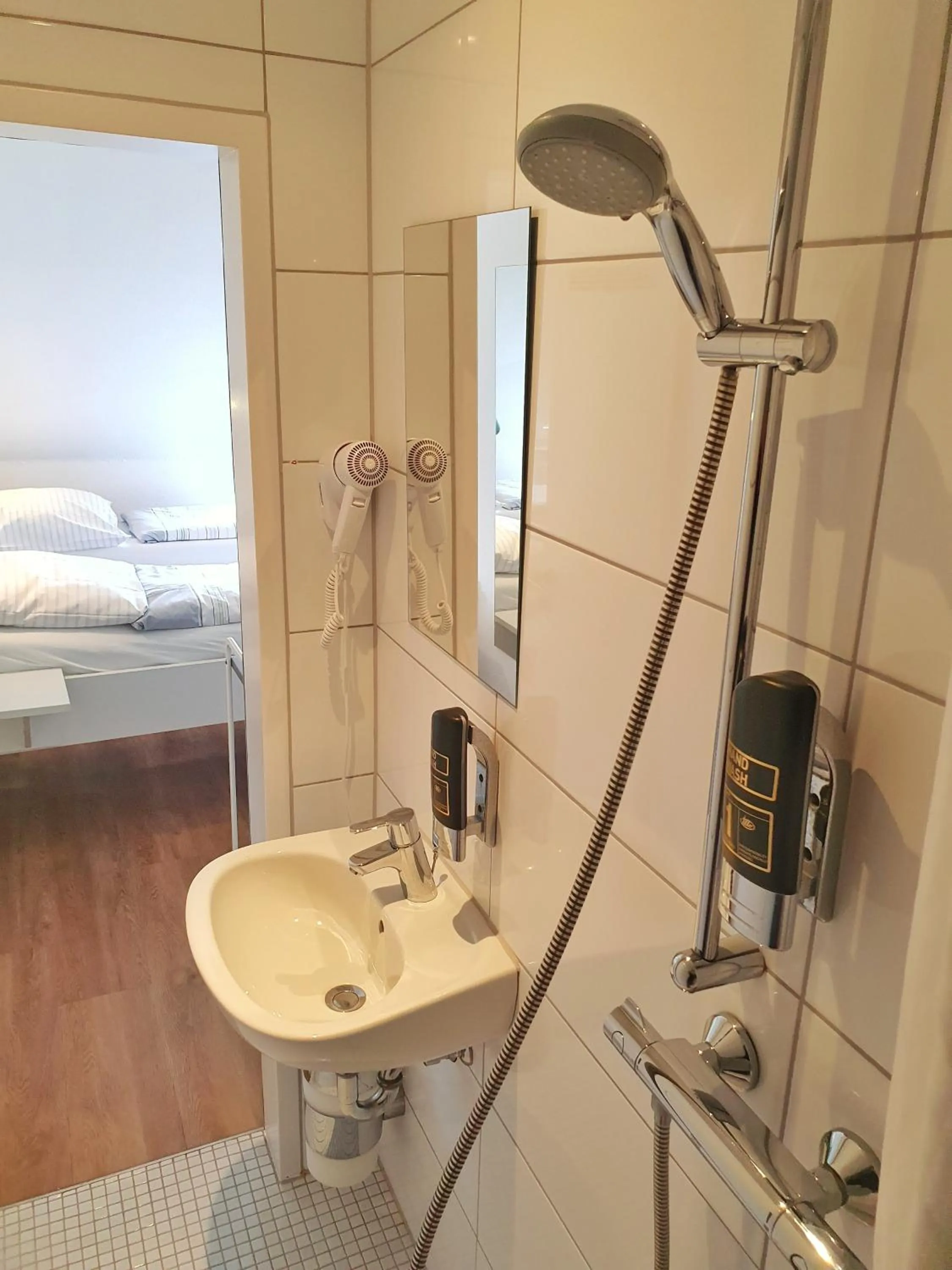 Shower in Aparthotel Jonas