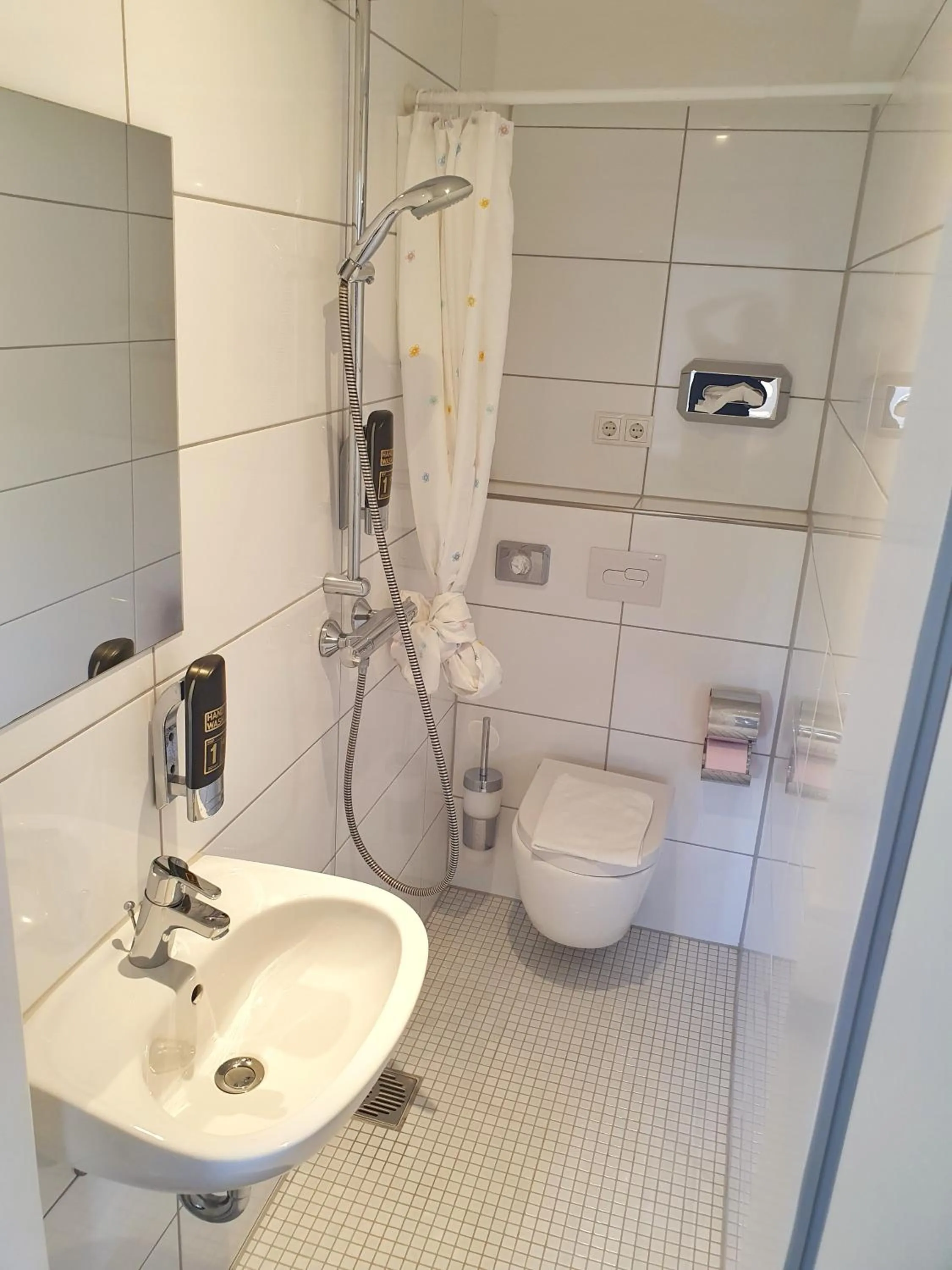 Bathroom in Aparthotel Jonas