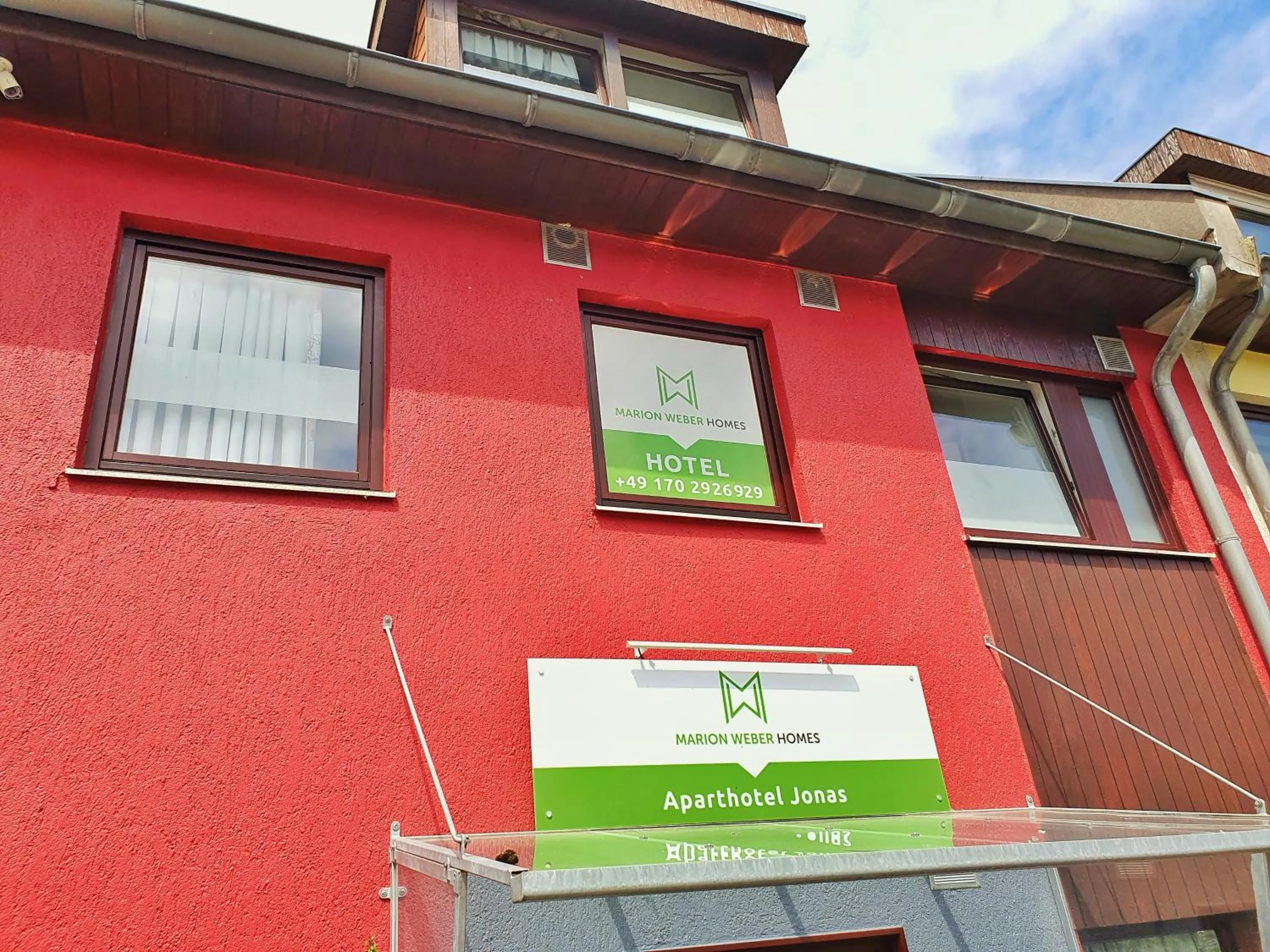 Property building in Aparthotel Jonas