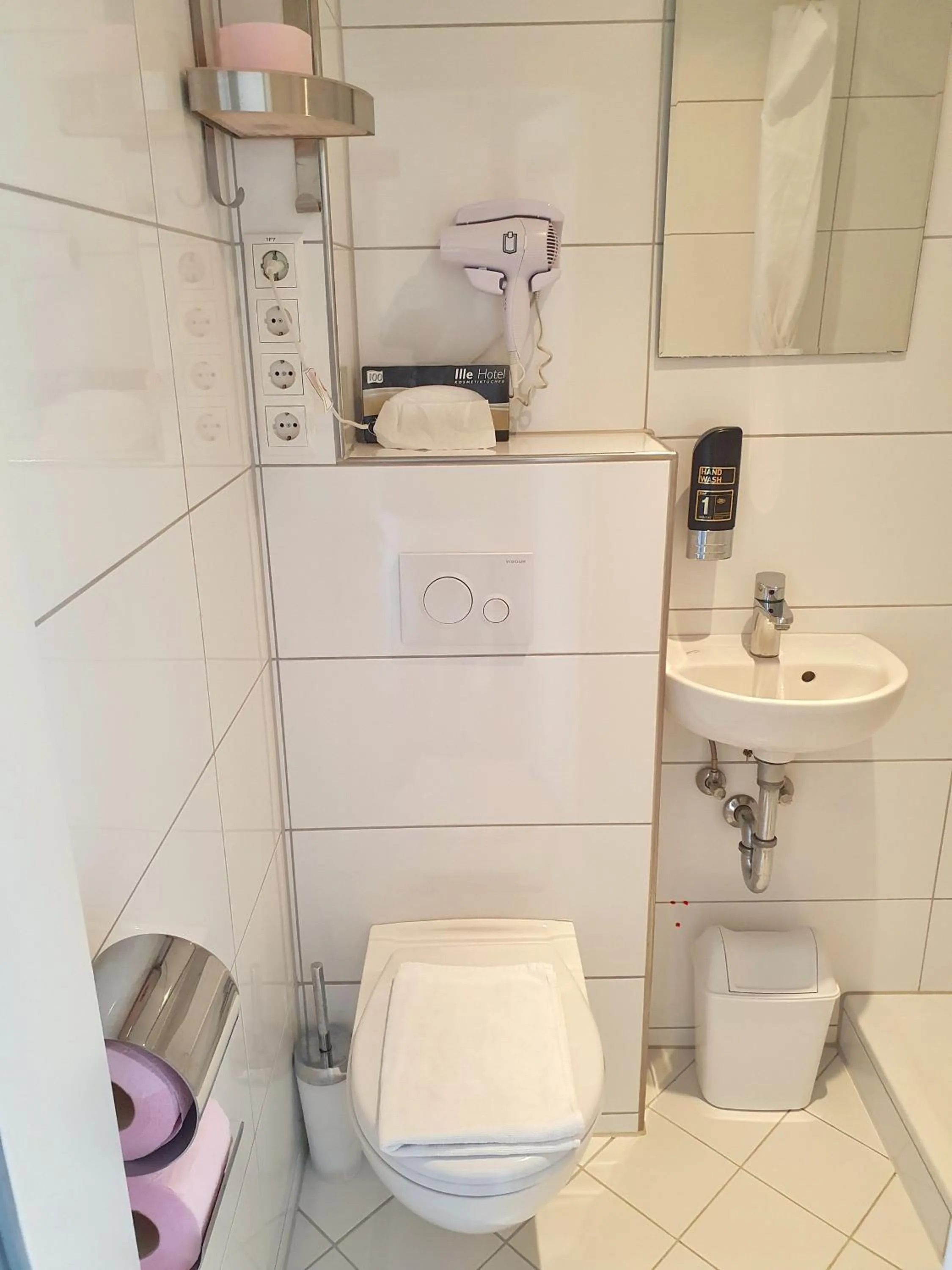 Shower in Aparthotel Jonas