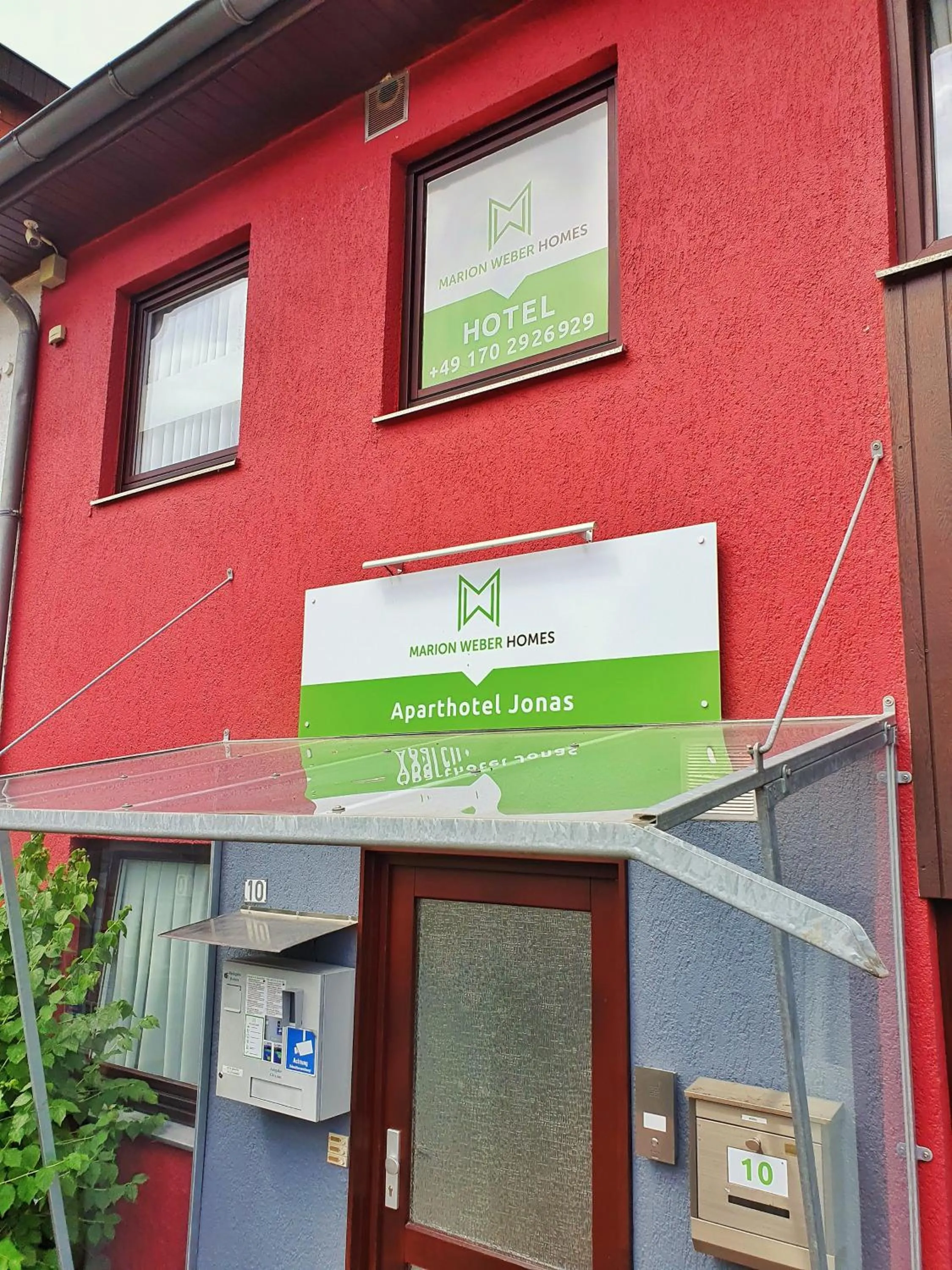 Property building in Aparthotel Jonas