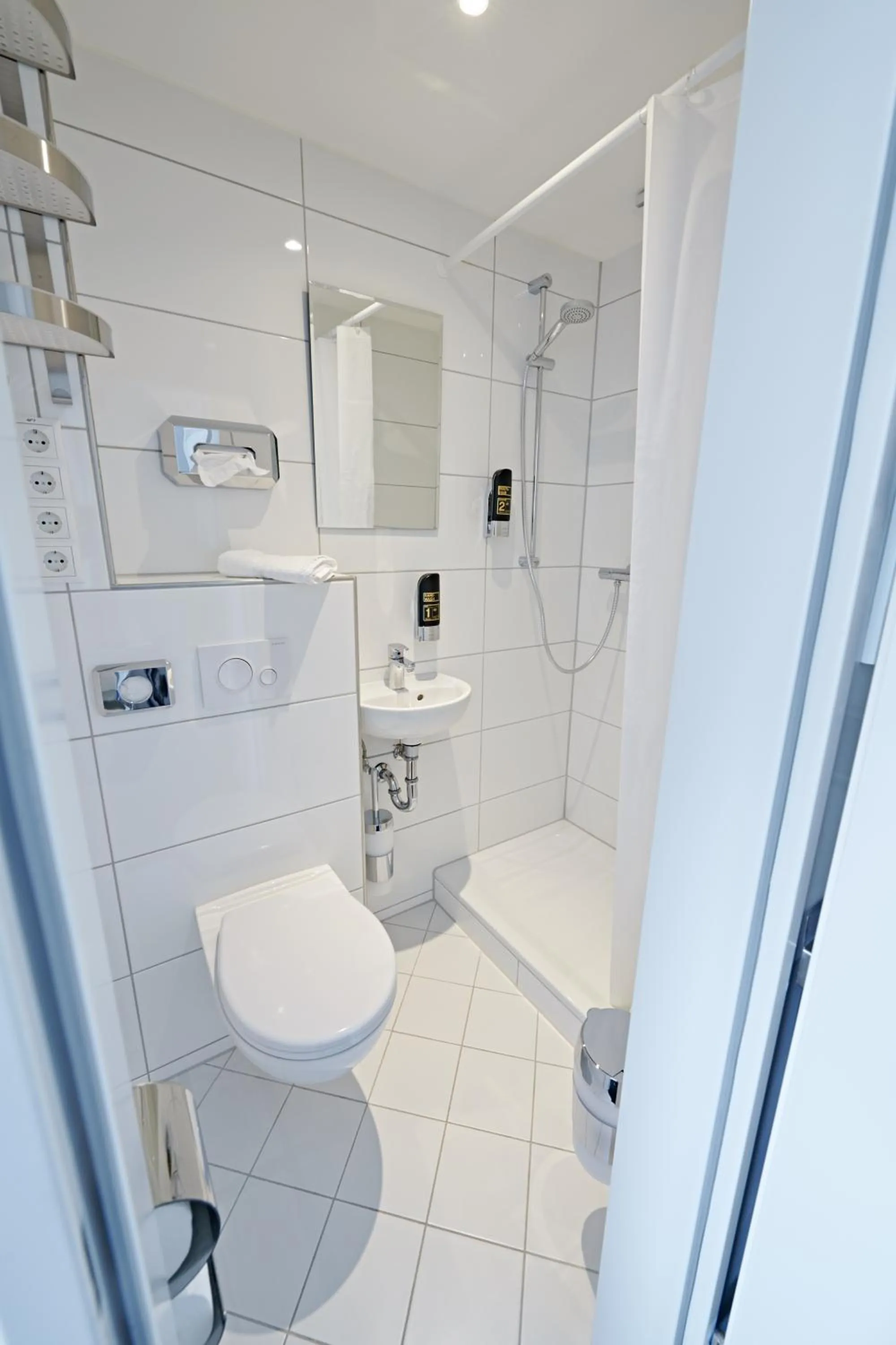 Shower in Aparthotel Jonas