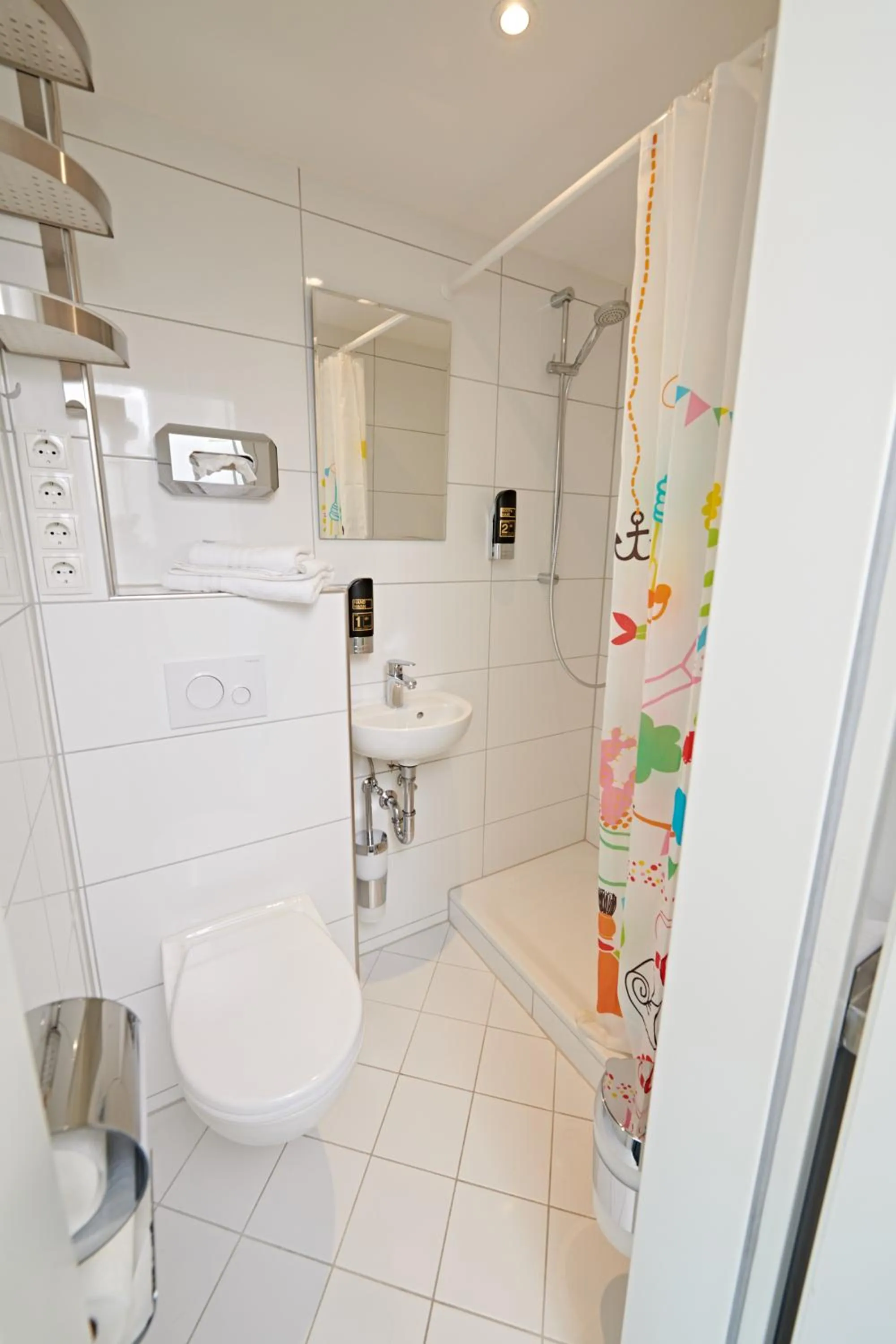 Shower in Aparthotel Jonas