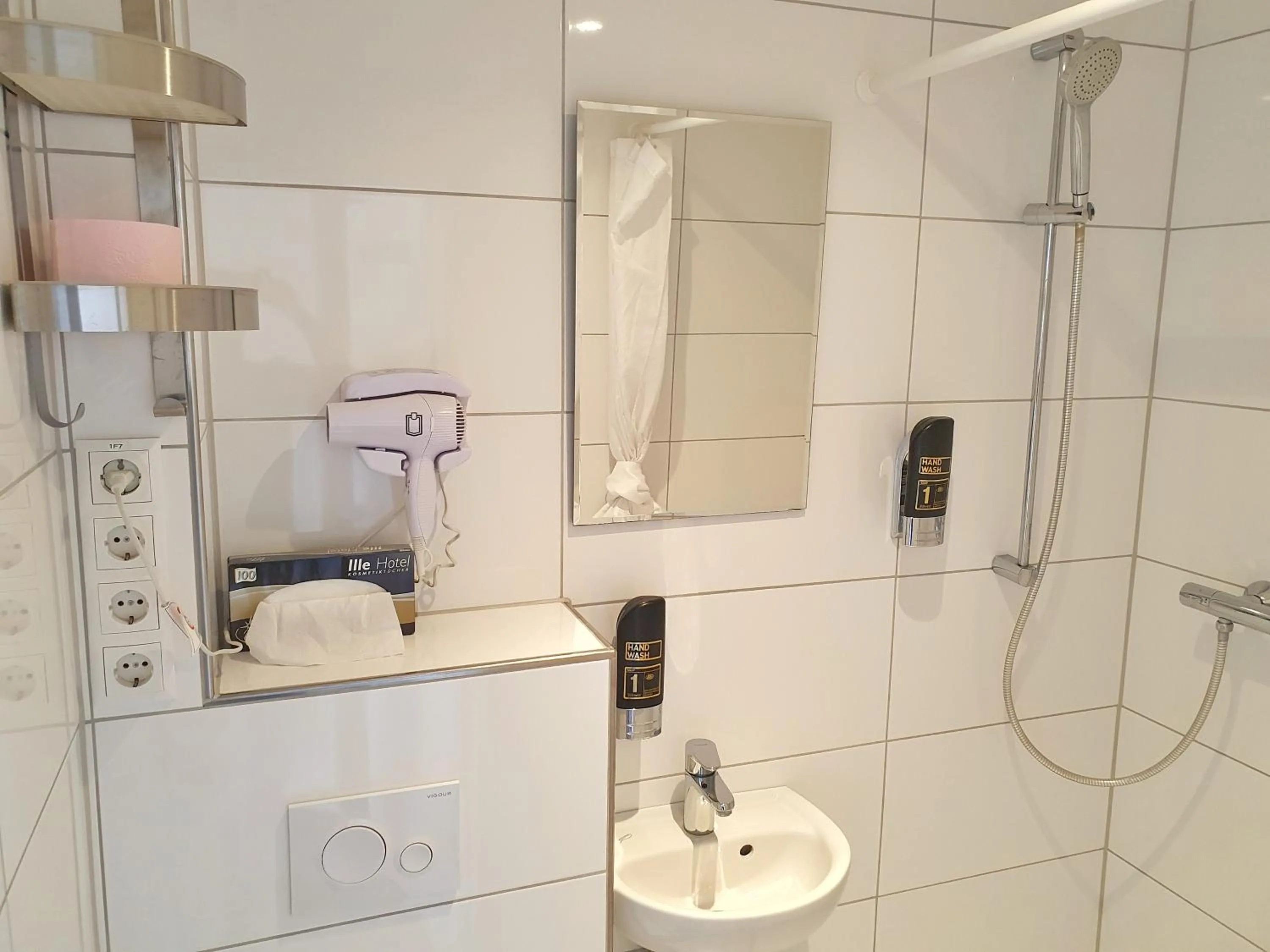 Shower in Aparthotel Jonas