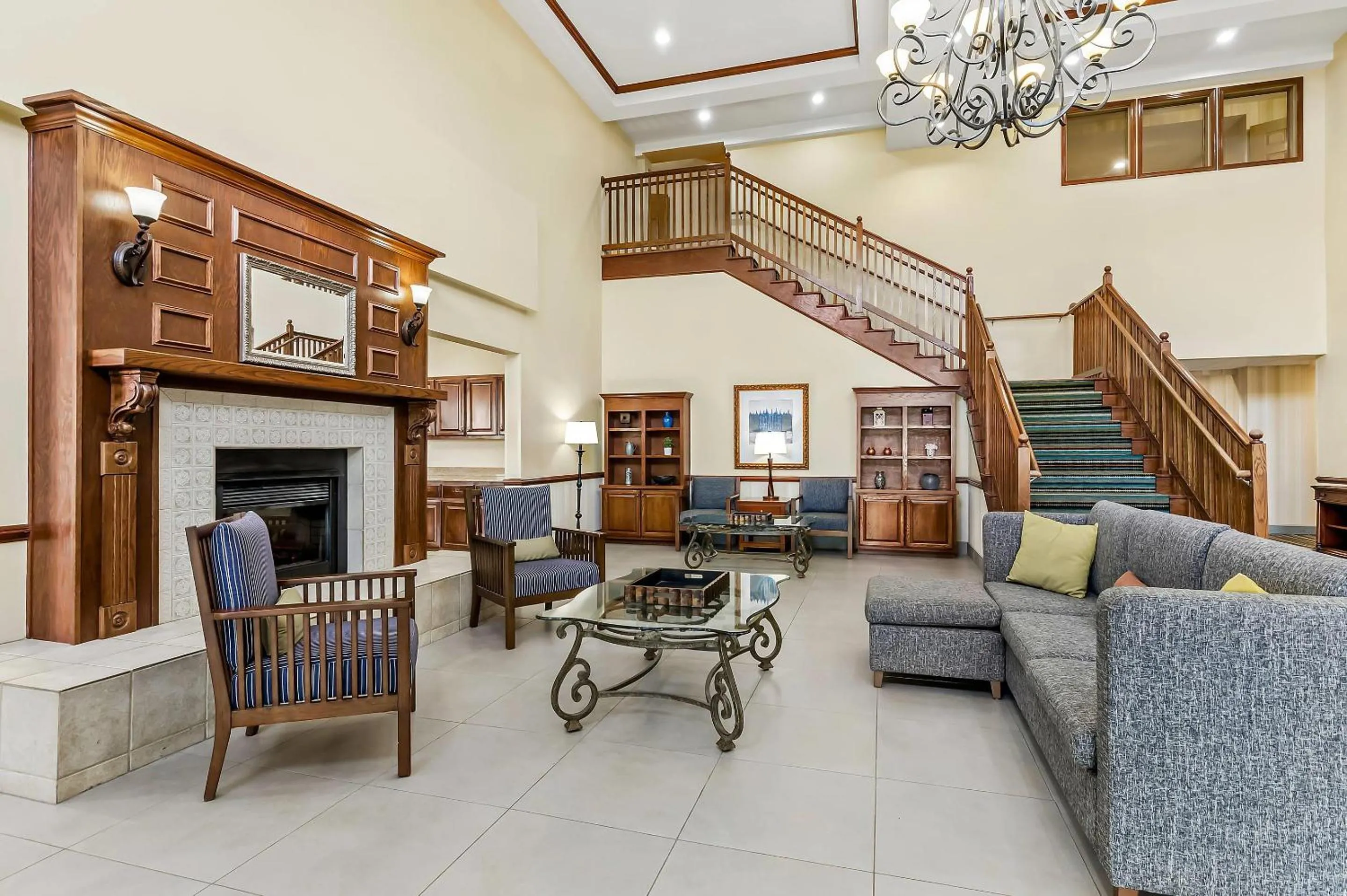 Lobby or reception in Country Inn & Suites by Radisson, Princeton, WV