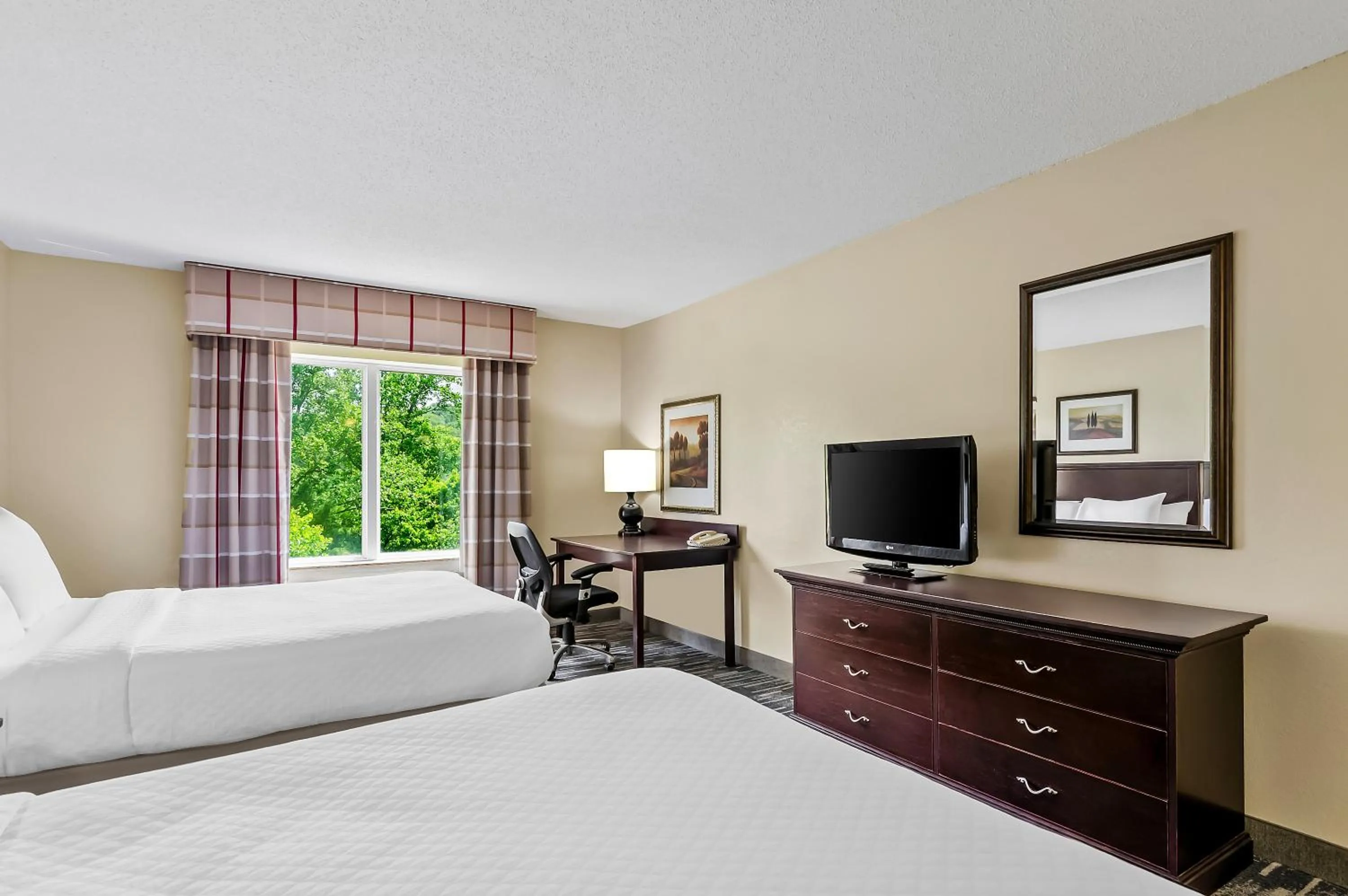 Bedroom, Bed in Country Inn & Suites by Radisson, Princeton, WV