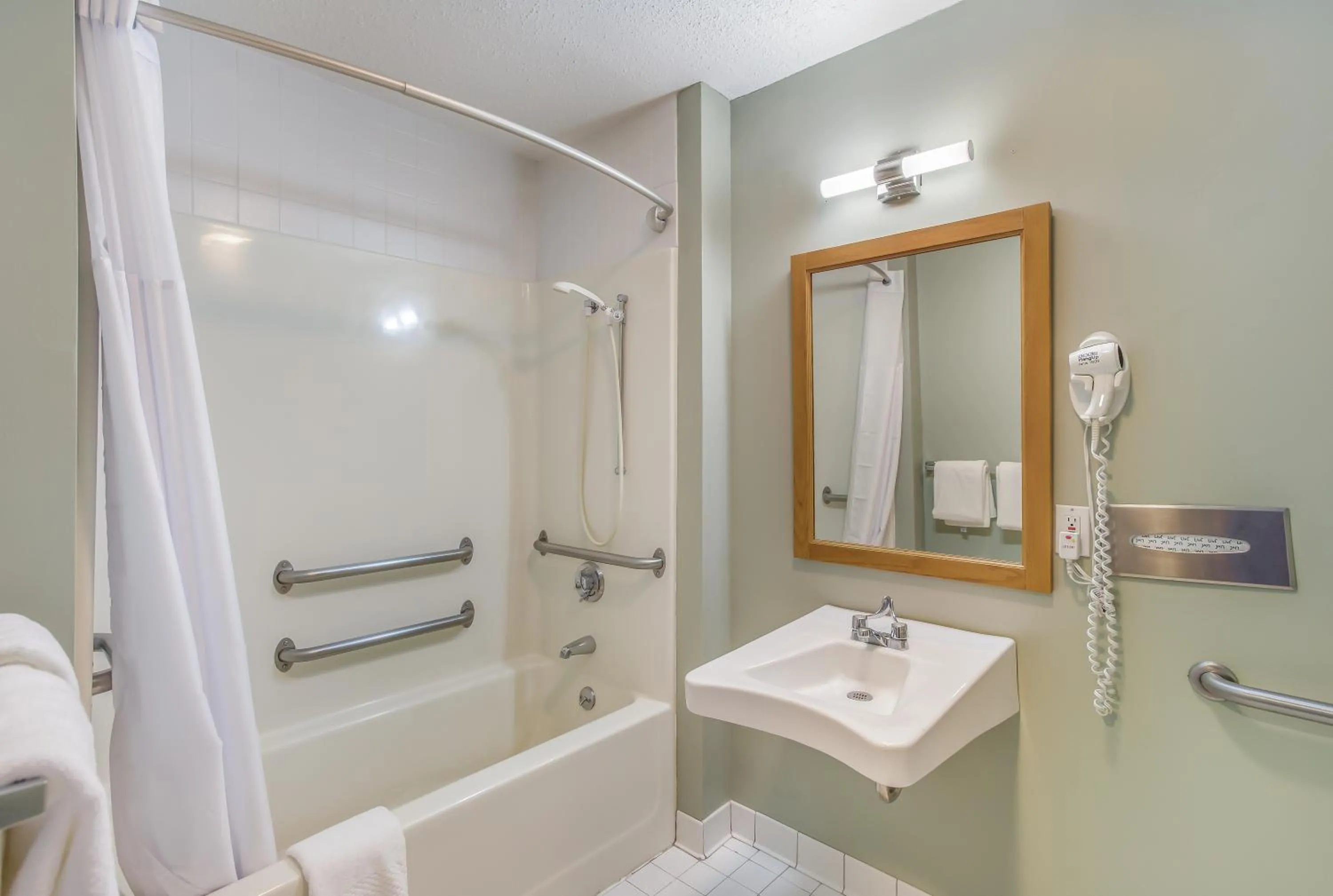 Bathroom in Quality Inn & Suites Gorham Riverside