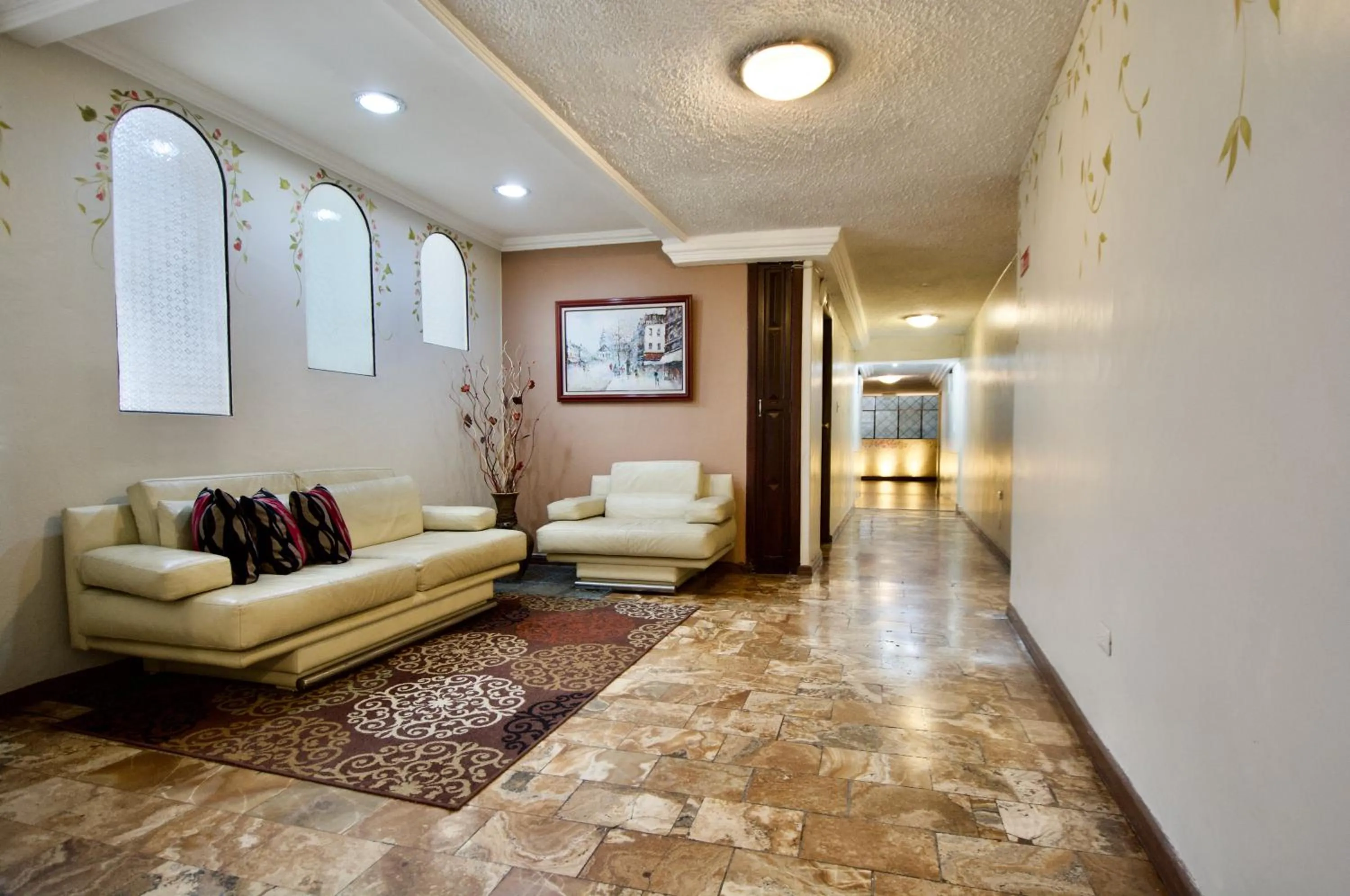 Seating area in Hotel Santa Monica