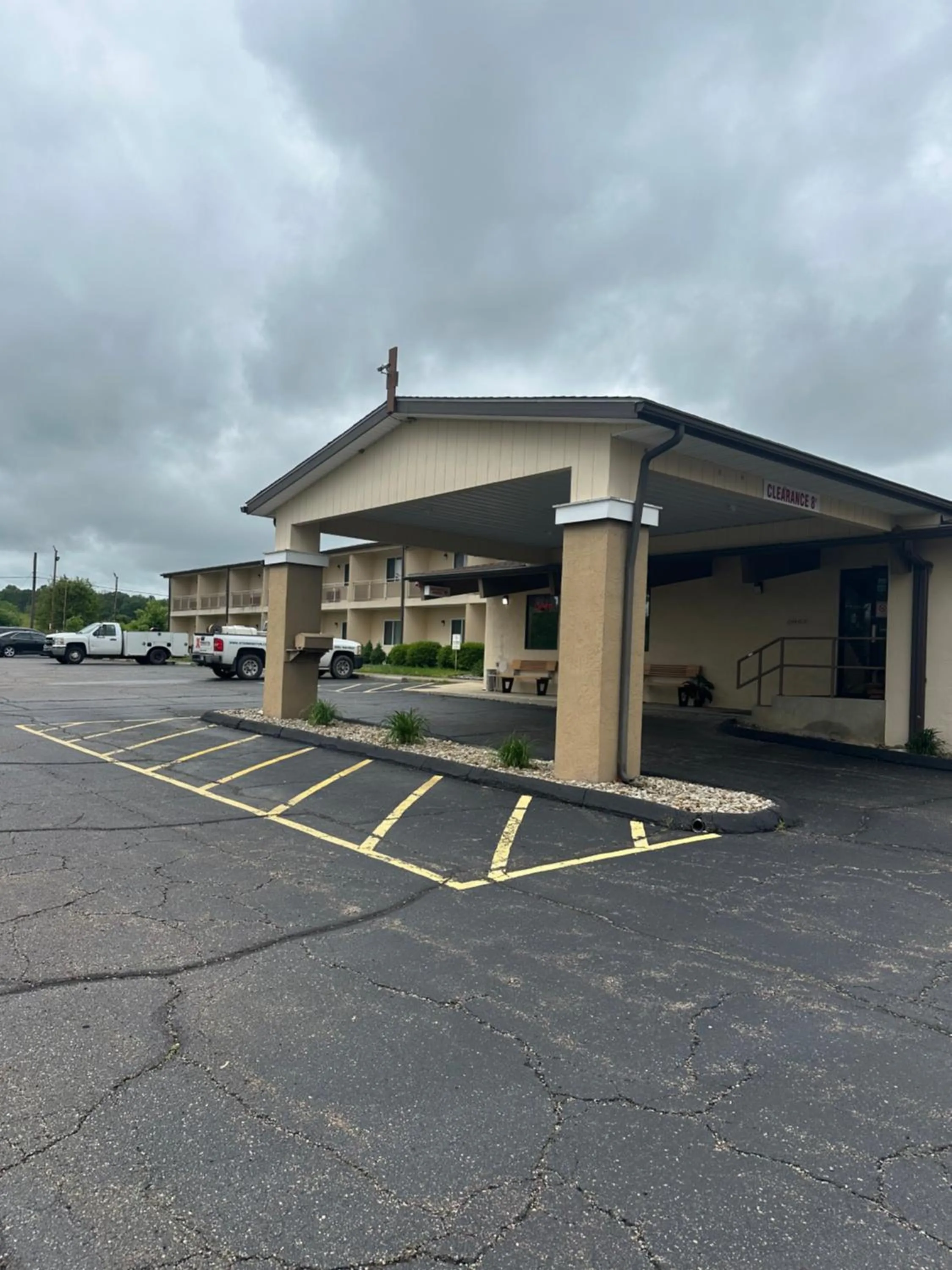 Property building in Executive Inn