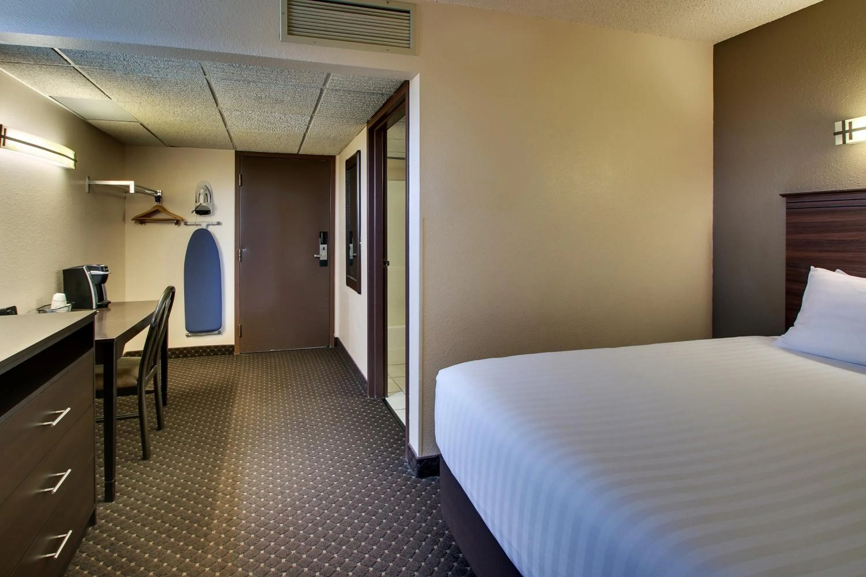 Bed in EverSpring Inn