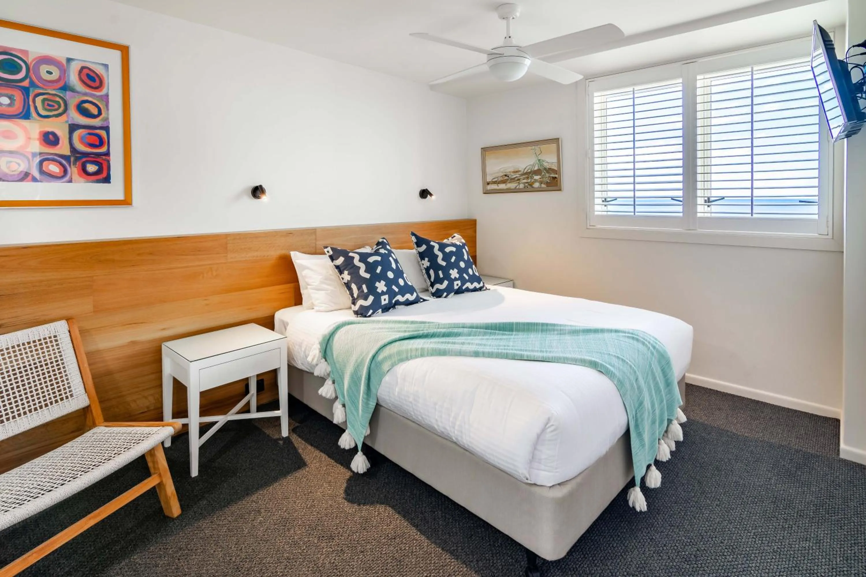 Bedroom, Bed in 84 The Spit Holiday Apartments