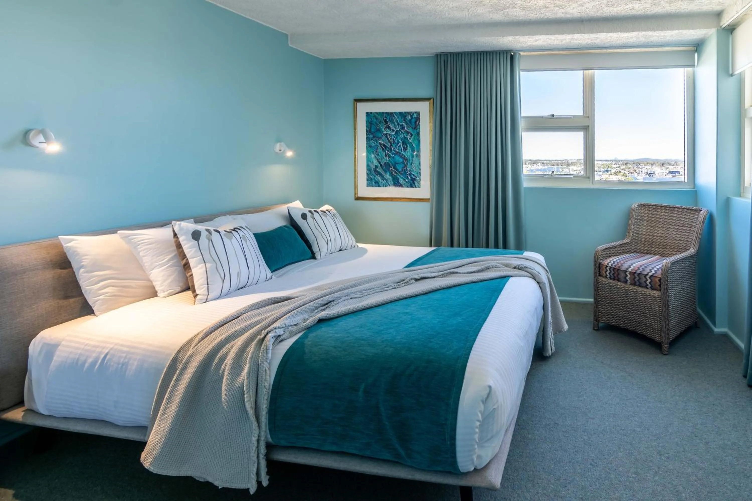 Bed in 84 The Spit Holiday Apartments