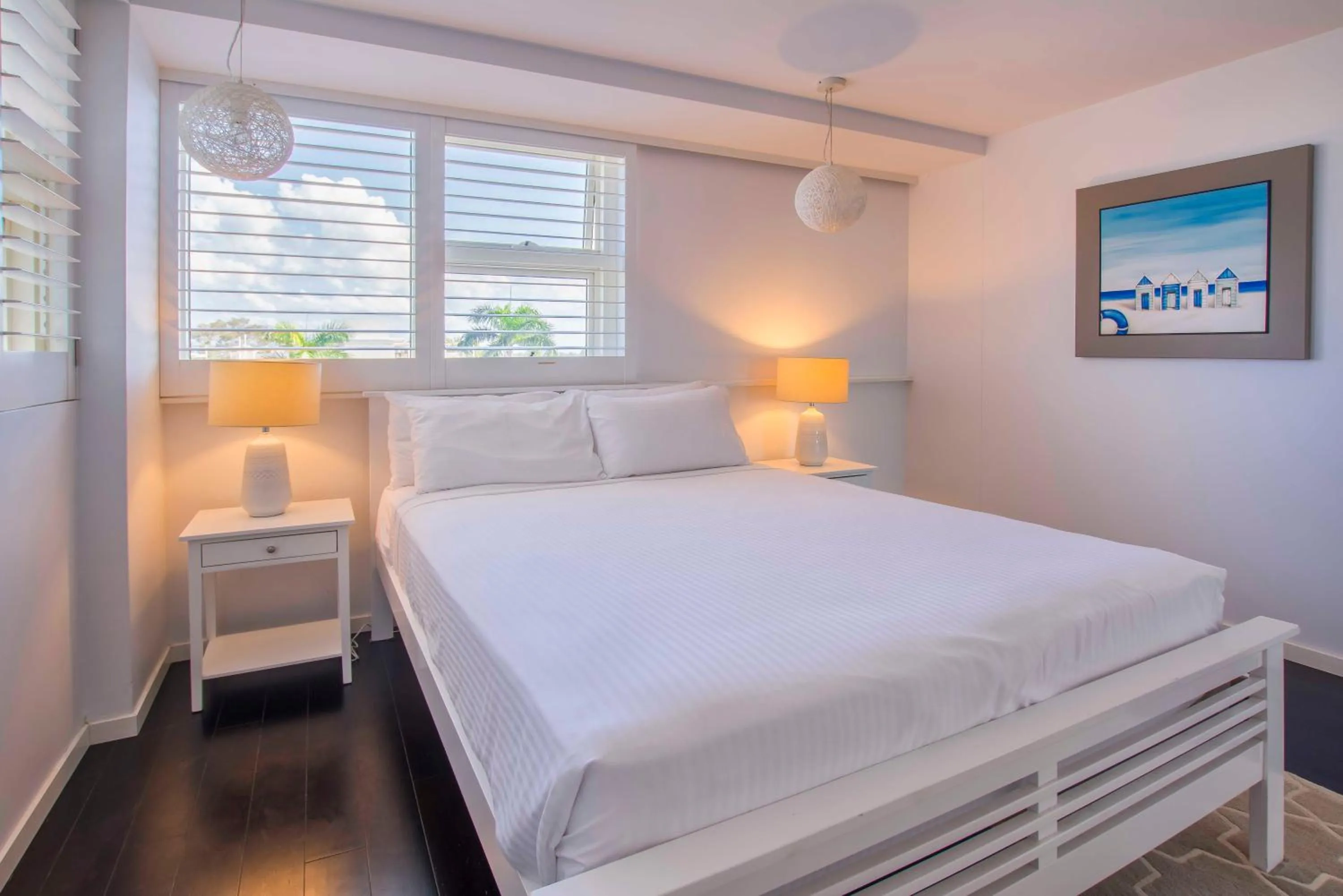 Bed in 84 The Spit Holiday Apartments