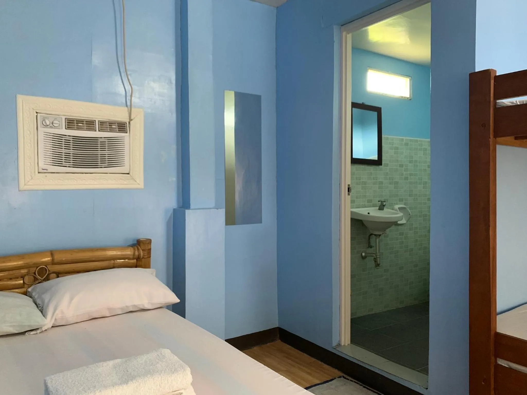 Bed in Old Parola Seaside Inn