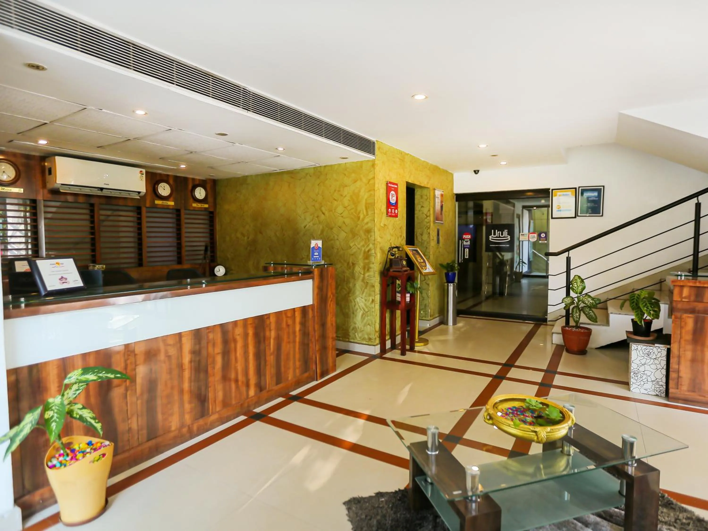 Lobby or reception in Treebo Time Square Marine Drive