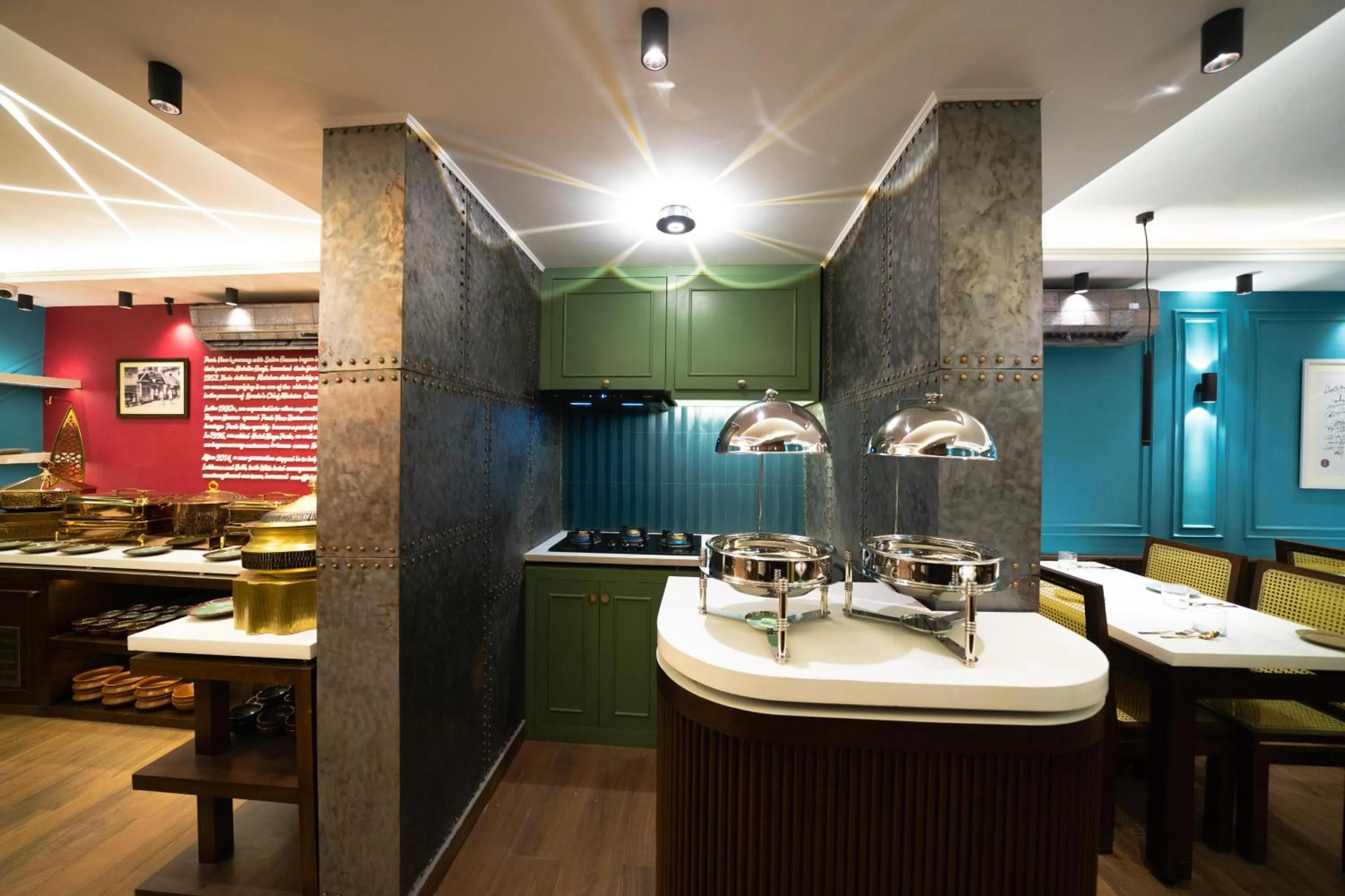 Restaurant/places to eat in Treebo Time Square Marine Drive