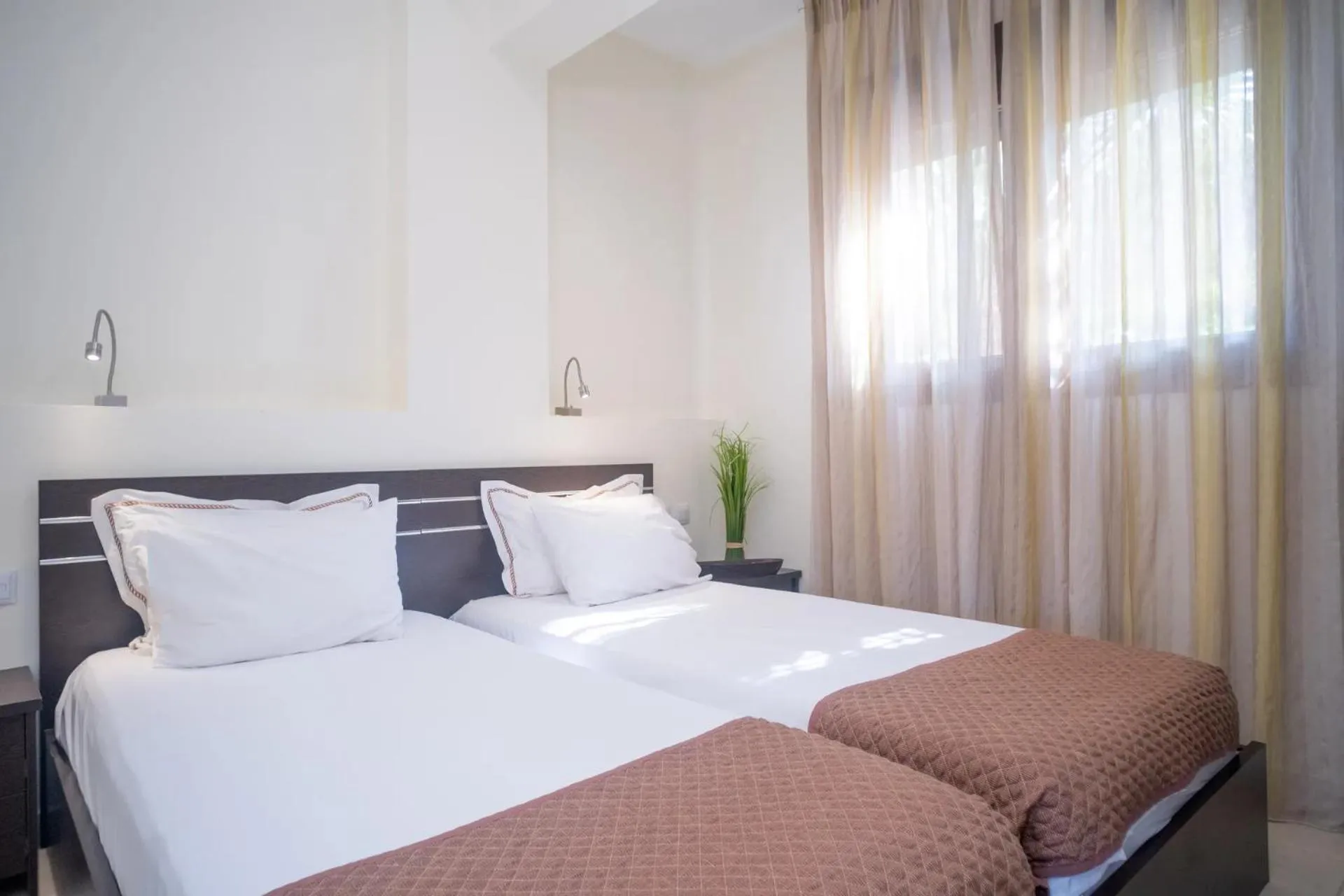 Bedroom, Bed in Belohorizonte Fine Accommodation