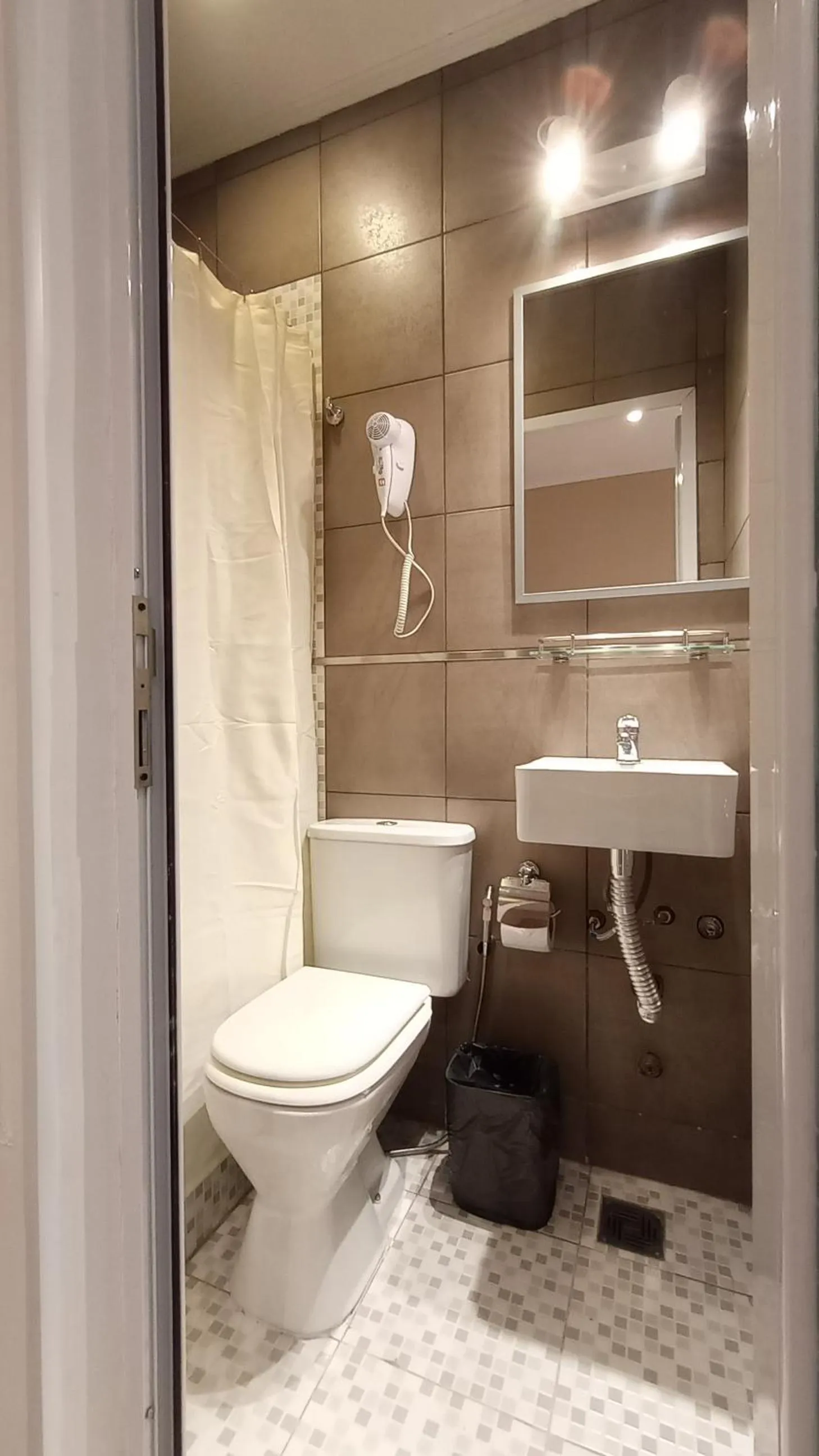 Bathroom in Hotel Milan