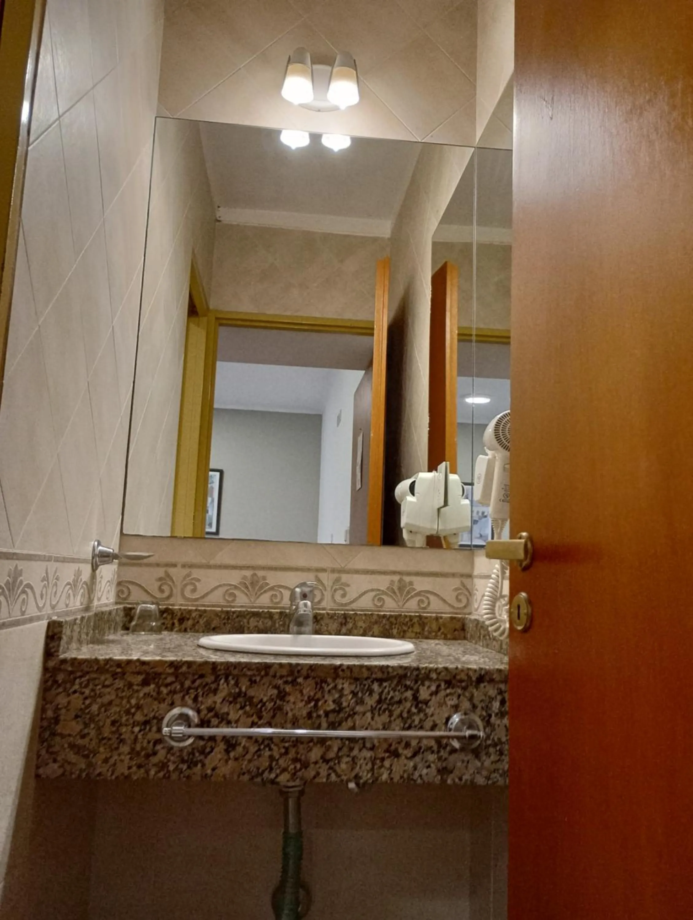 Bathroom in Hotel Milan