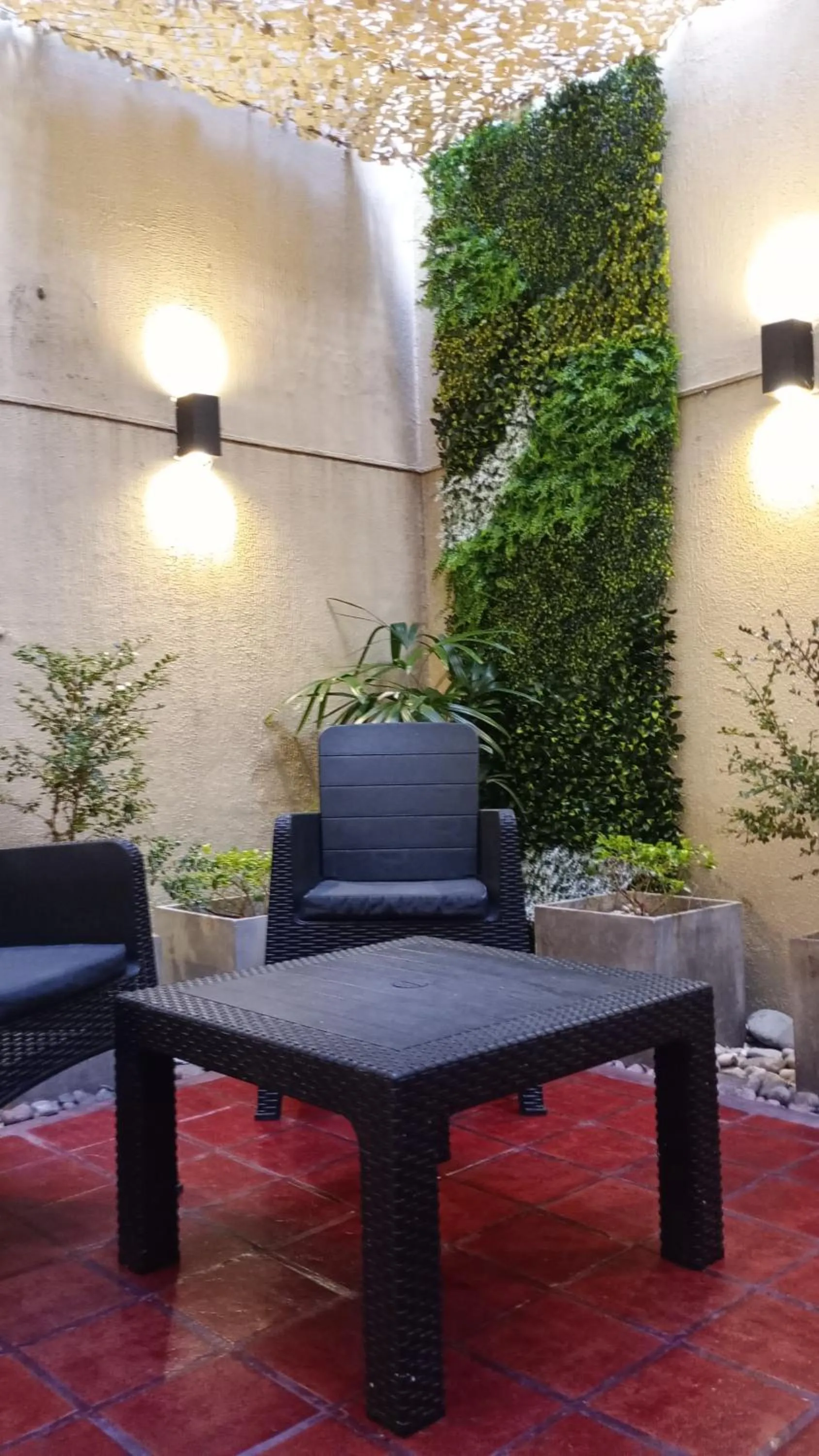 Patio in Hotel Milan